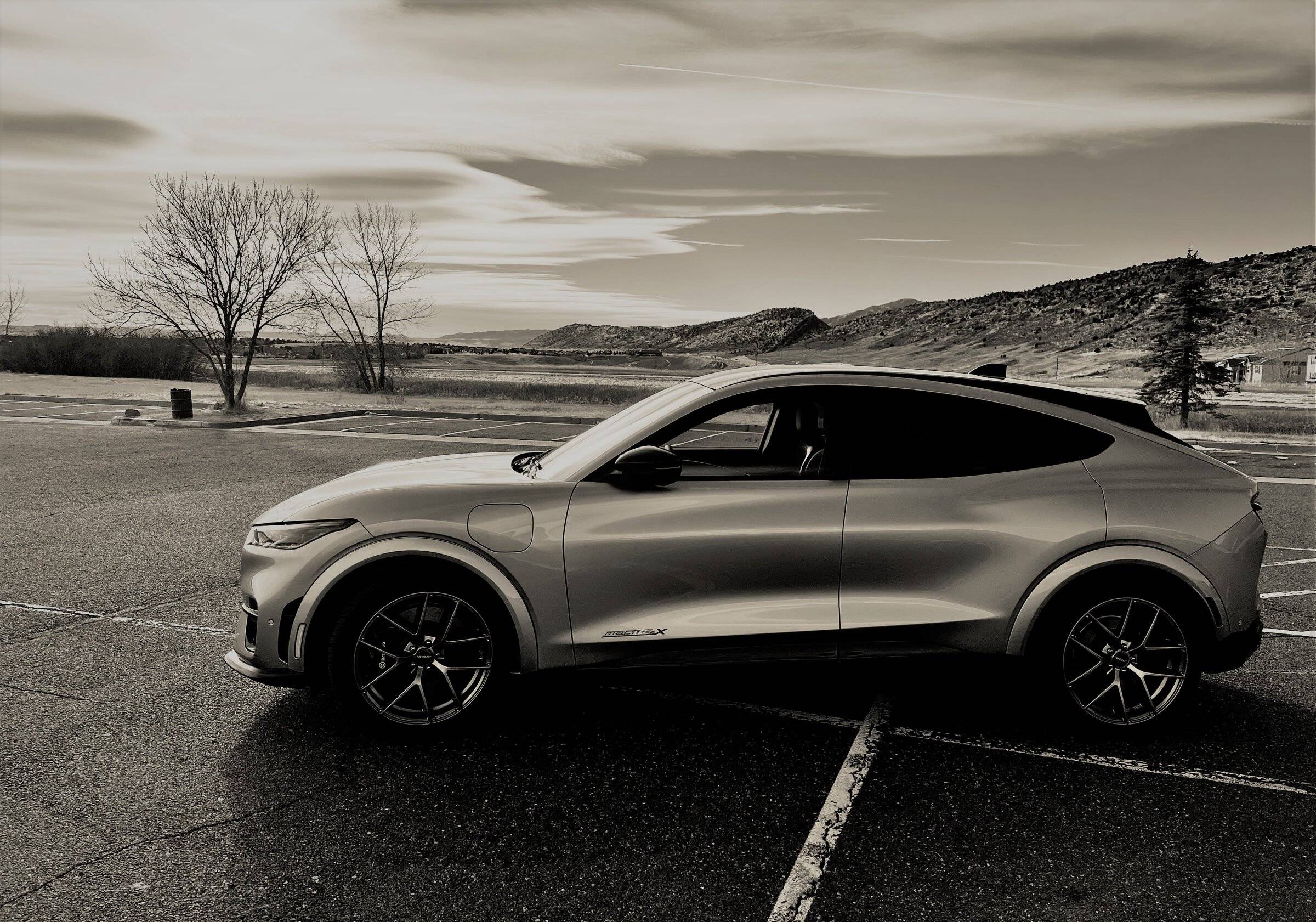 Ford Mustang Mach-E GT Performance Edition winter tires car1 (2)