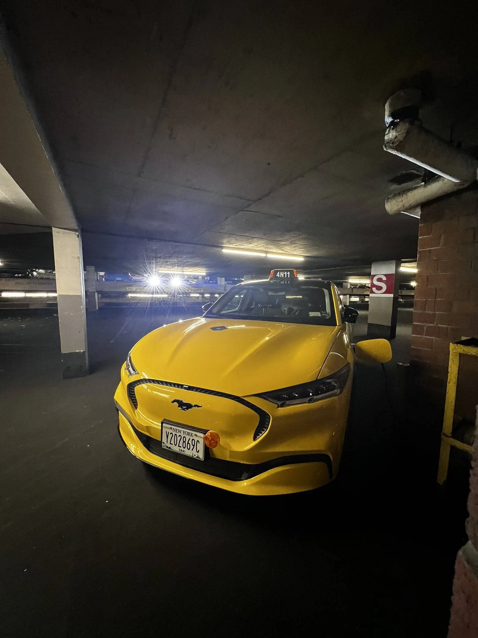 Ford Mustang Mach-E Mach-E as NYC Yellow Taxi? FGdIx_oXEAMLQPx