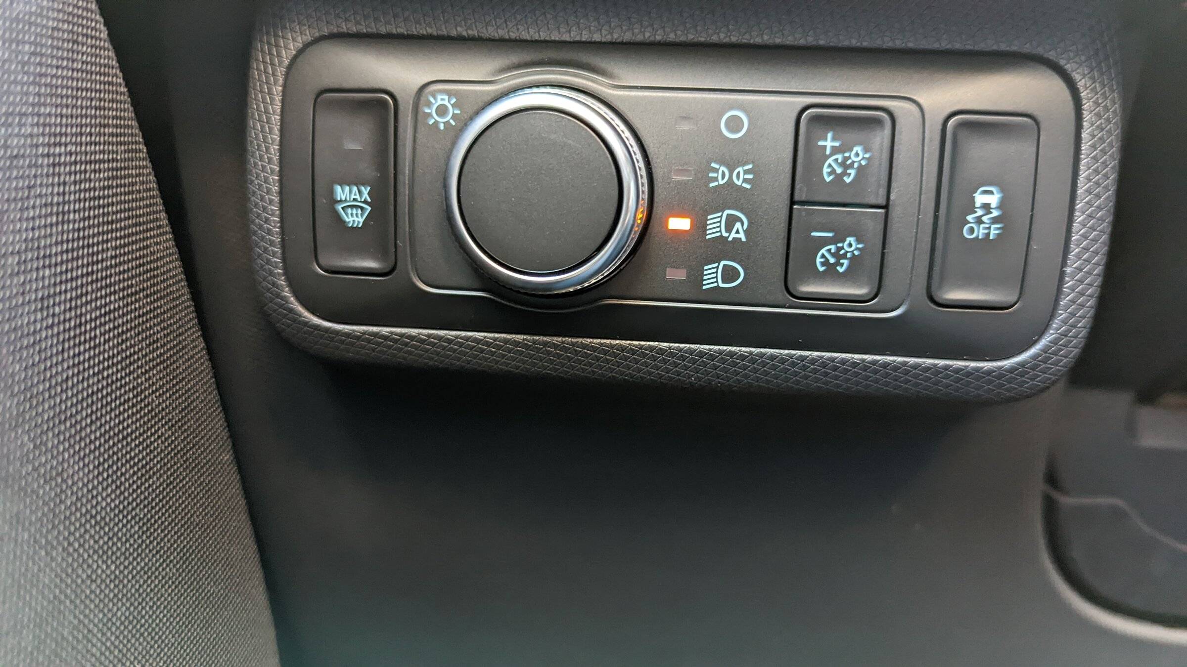 Ford Mustang Mach-E Automatic lights setting turning off. PXL_20220108_183646406