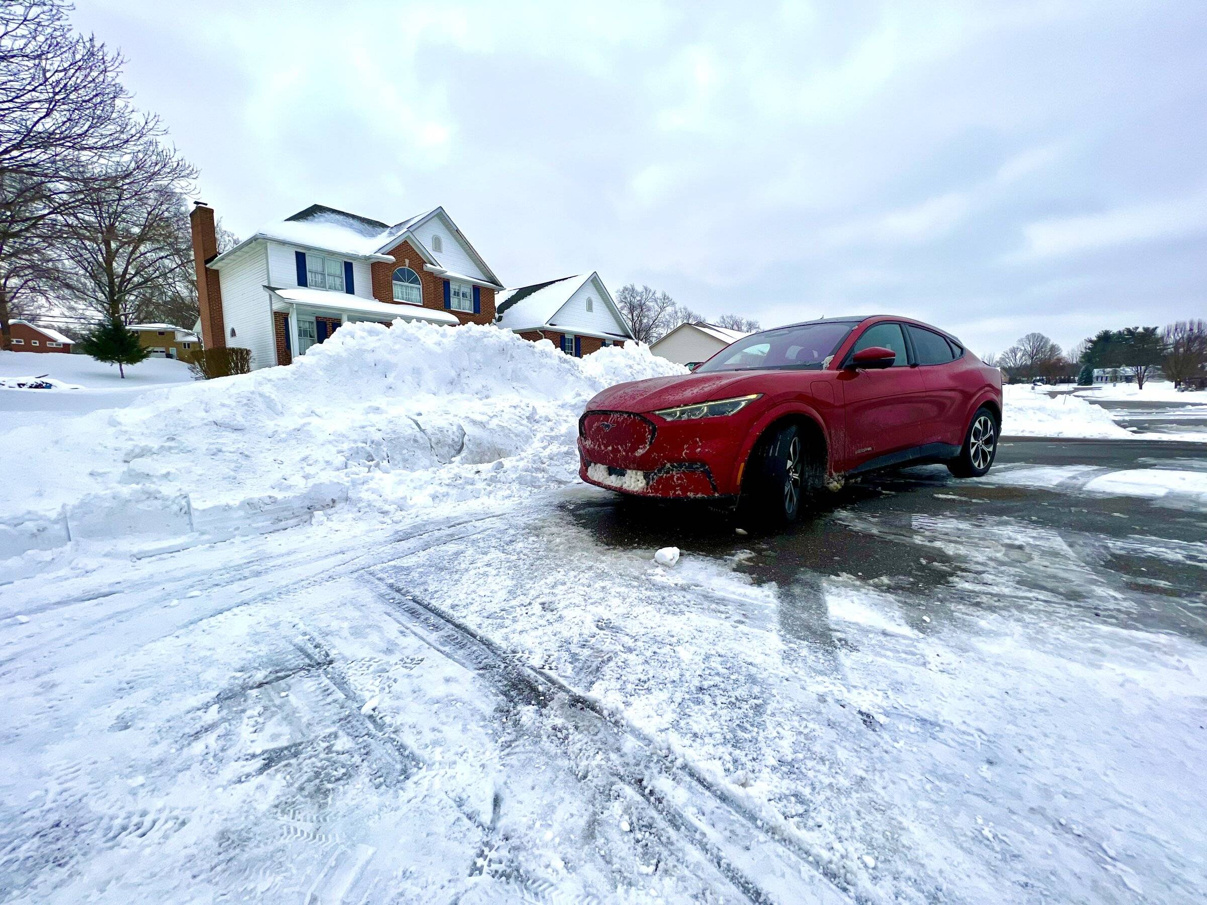 Ford Mustang Mach-E Mach-E GT in Cincinnati snow storm - driving experience & feedback 1C74676A-C47C-4D56-B7CA-31D9C06E766E