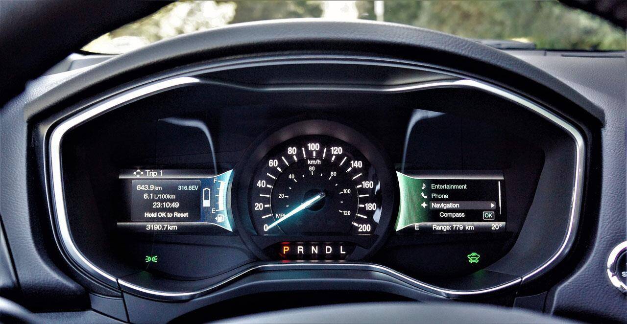 Ford Mustang Mach-E What will be shown on the driver display? 1601833013453
