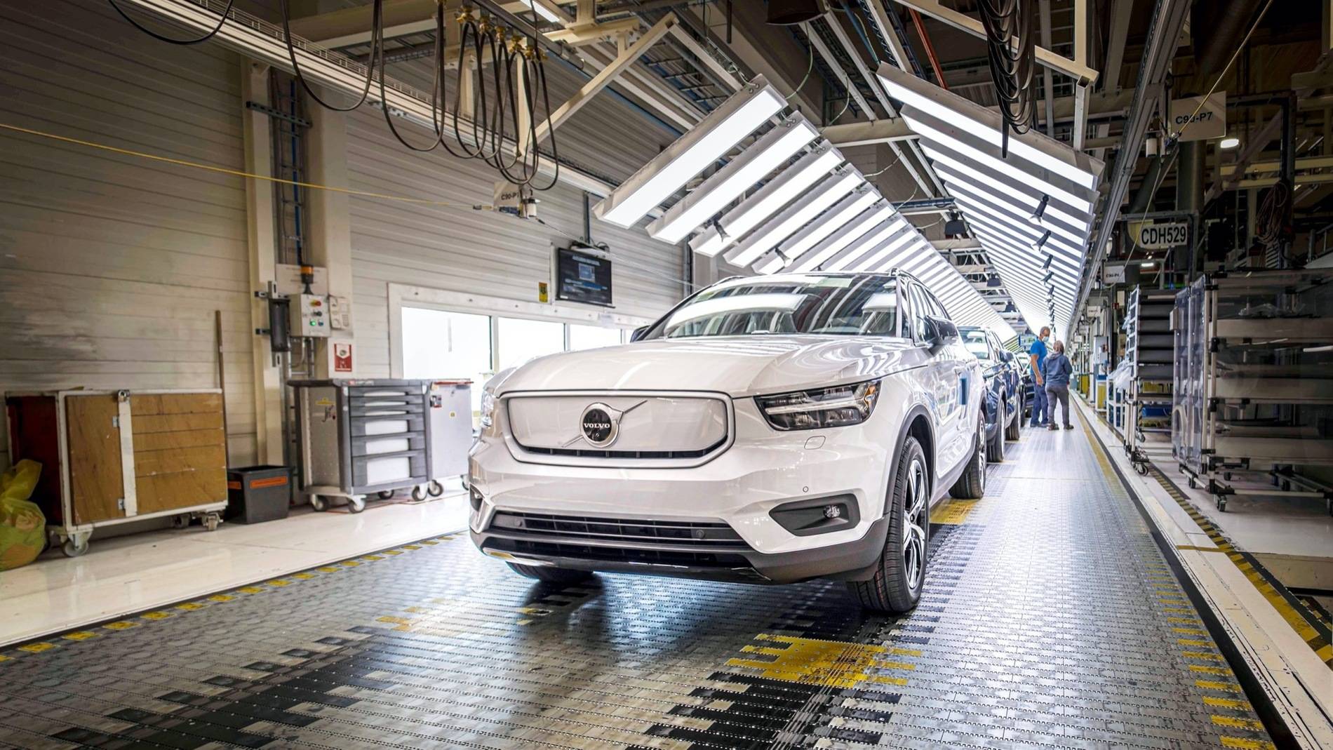 Ford Mustang Mach-E 2021 Volvo XC40 Recharge EV First Drive Review: Pure Electric P8wer volvo-xc40-recharge-goes-into-production_100763385