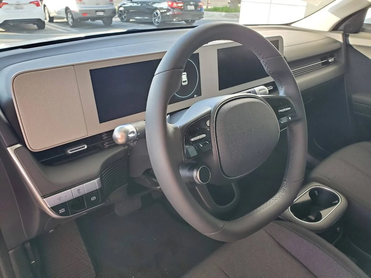 Ford Mustang Mach-E Tested Ioniq 5 20220119_150402