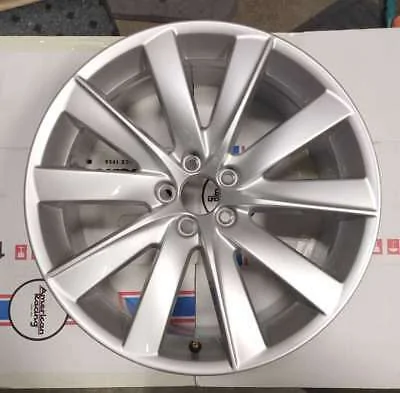 Ford Mustang Mach-E Skinny tires 1643918536682