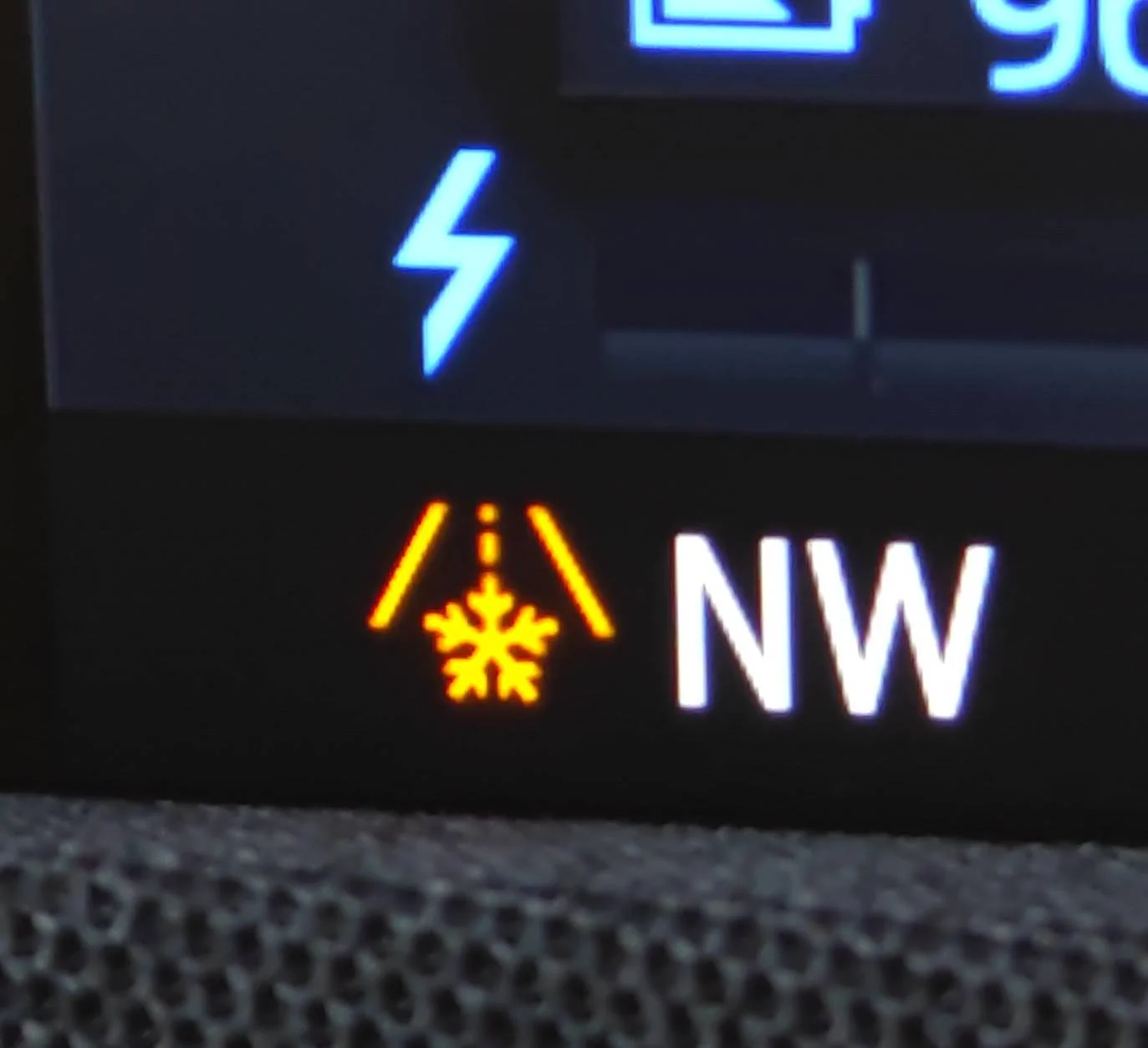 Ford Mustang Mach-E What do these icons mean? (Out driving now) IMG_20220207_165359