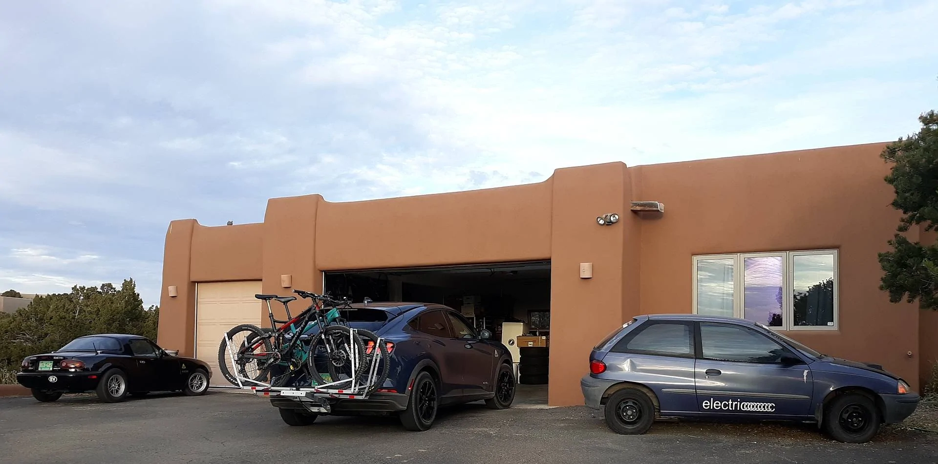 Ford Mustang Mach-E Fully electric home, Crazy or Brilliant? 20211120 KIX Zappy and MME w bikes