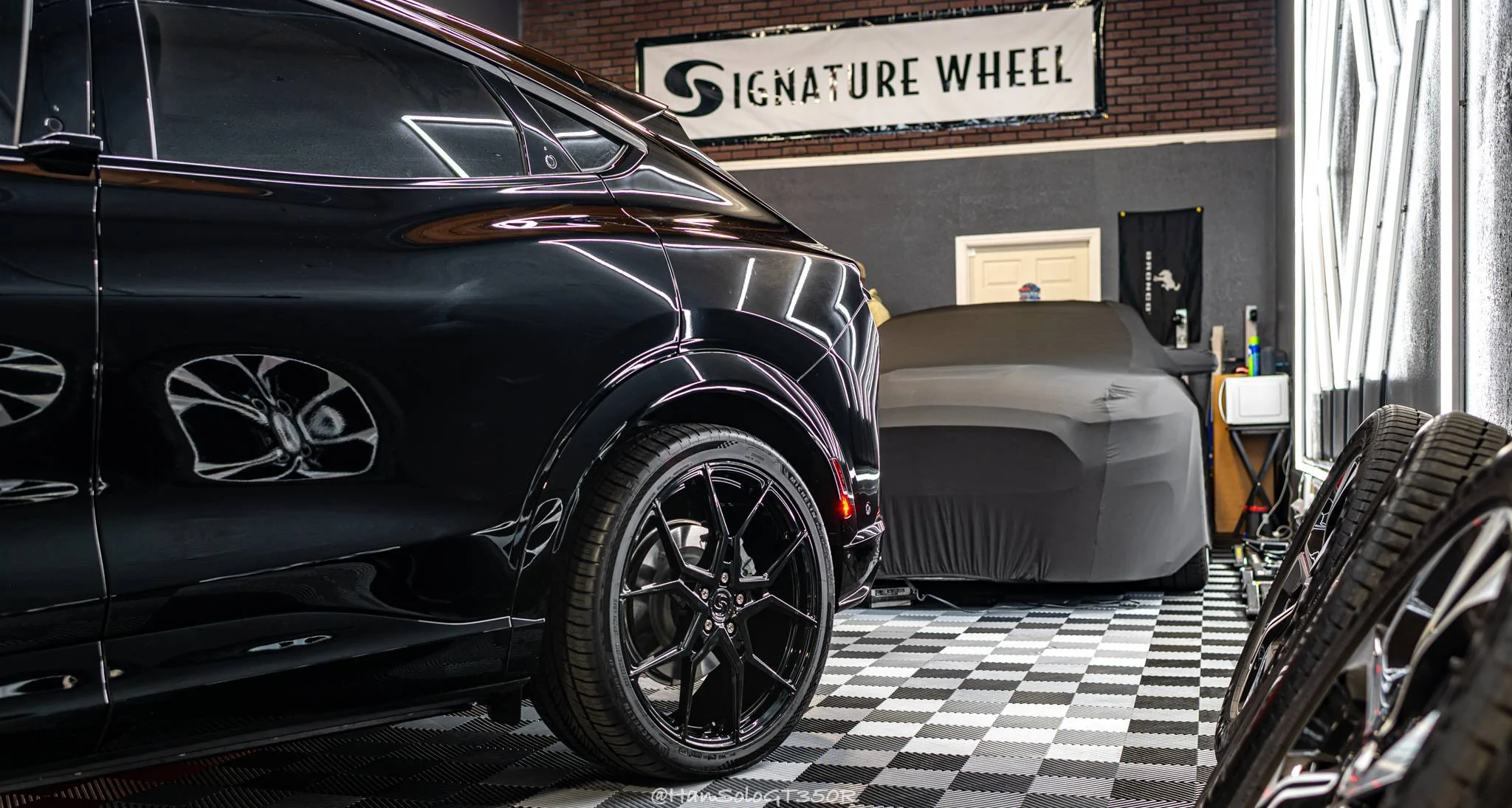 Ford Mustang Mach-E Signature Wheel’s Mach-E Adventures SV706 Mach E 21_ Gloss Black-01