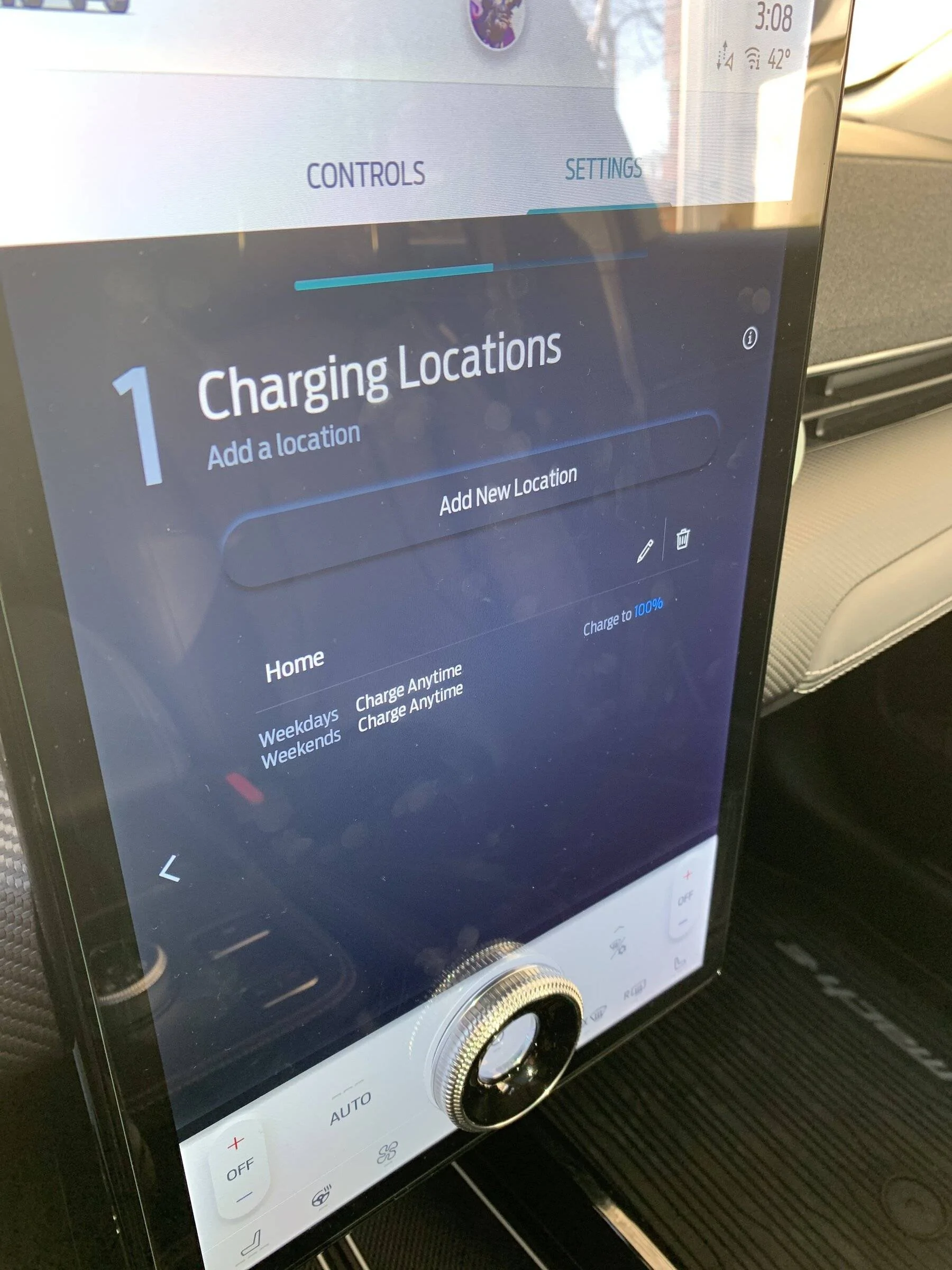 Ford Mustang Mach-E [ Help ] I have 2 Ford Mustang Mach-E Connected Charge Station docks and they don’t work [ Help ] imag
