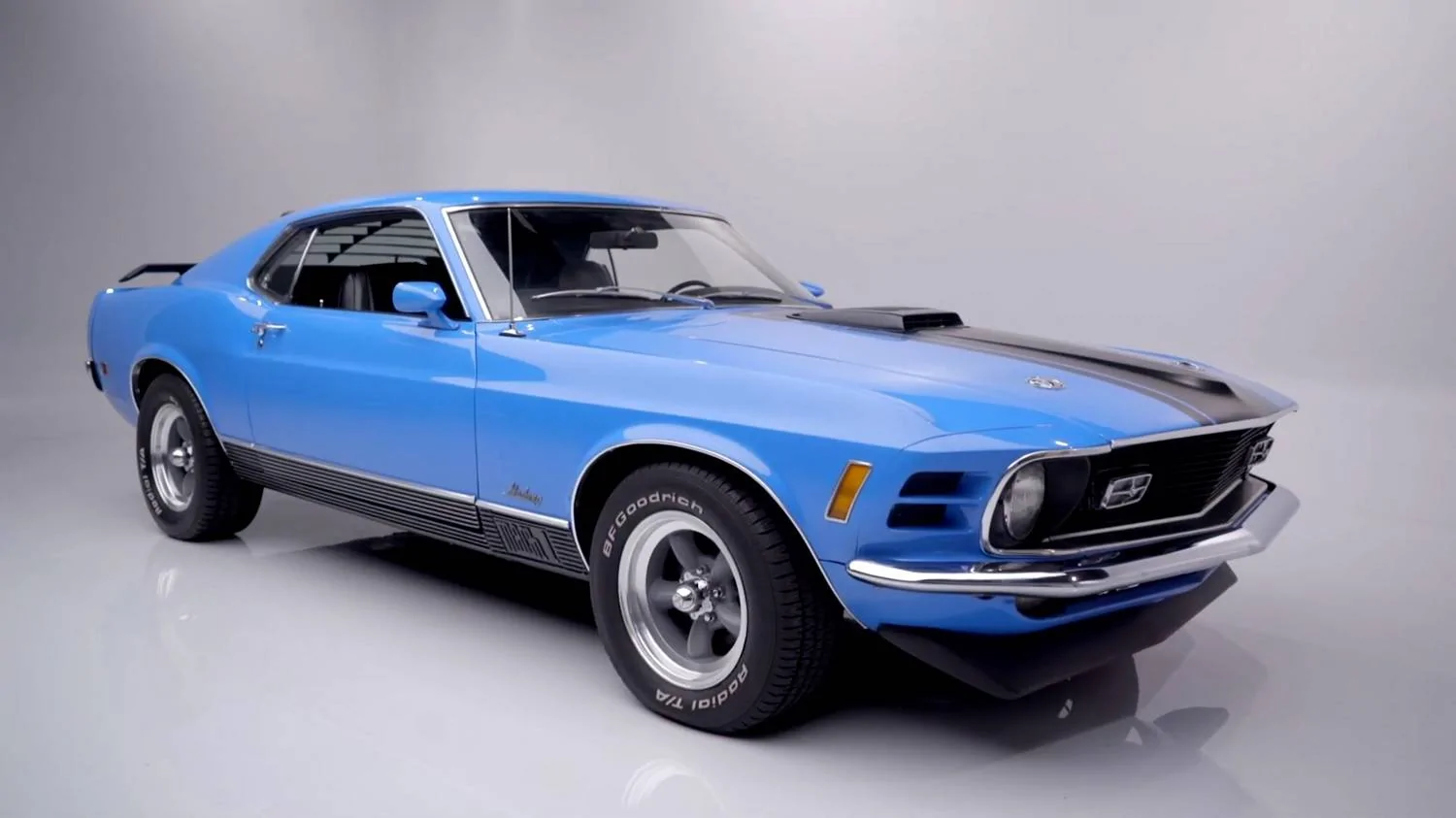 Ford Mustang Mach-E Grabber Blue: 1970 Mustang Grabber-Blue-1970-Ford-Mustang-Mach-1-Exterior-001-Front-Three-Quarters