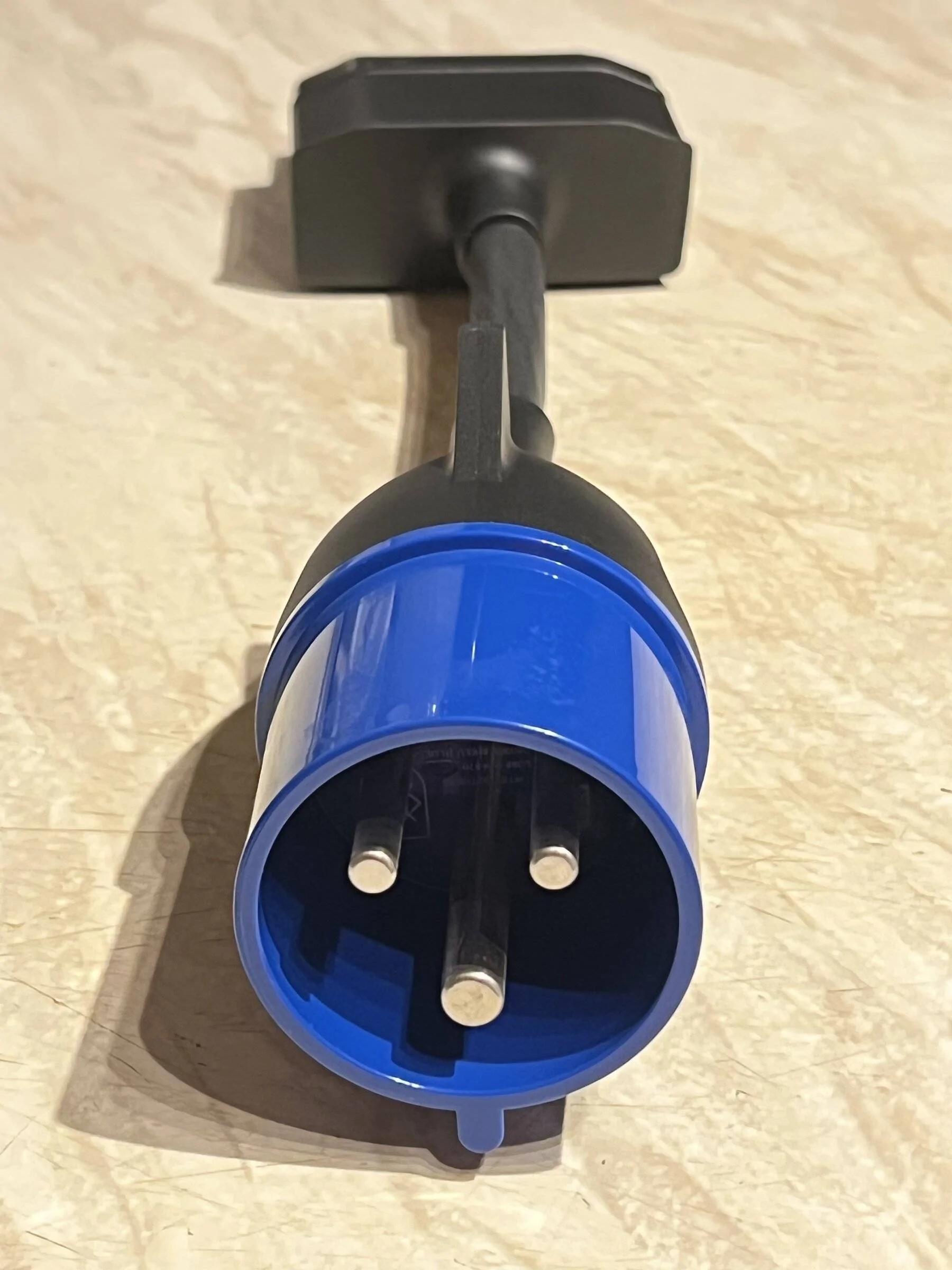 Ford Mustang Mach-E 32 amp socket UK B644DBA8-AC5D-4DCA-9EDC-ED911E5C21D3