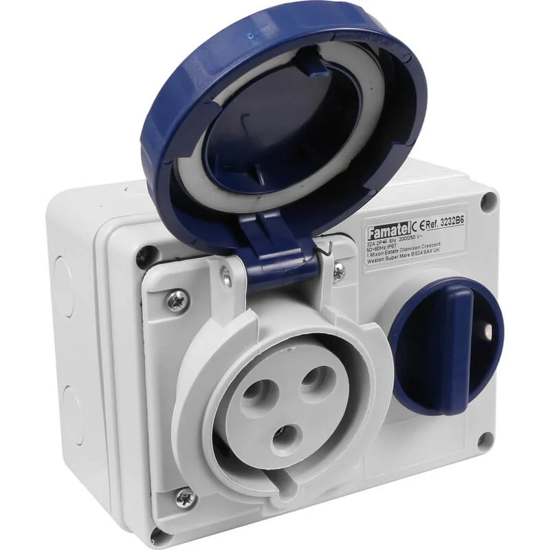 Ford Mustang Mach-E 32 amp socket UK 5919348C-423B-4FC7-B45D-A5DBC659E9C0