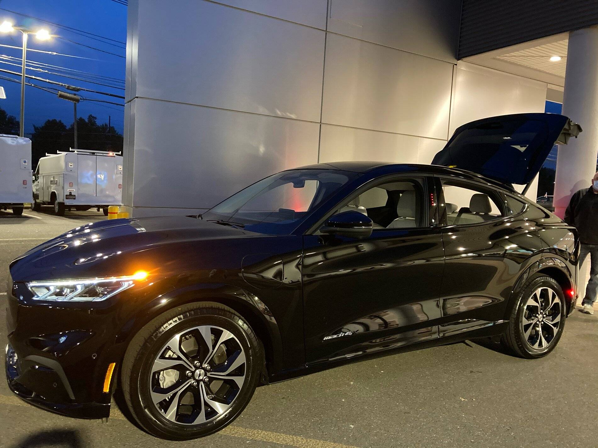 Ford Mustang Mach-E SHADOW BLACK Mach-E Photos E1779533-0887-460D-8B15-3678F8DF95D0