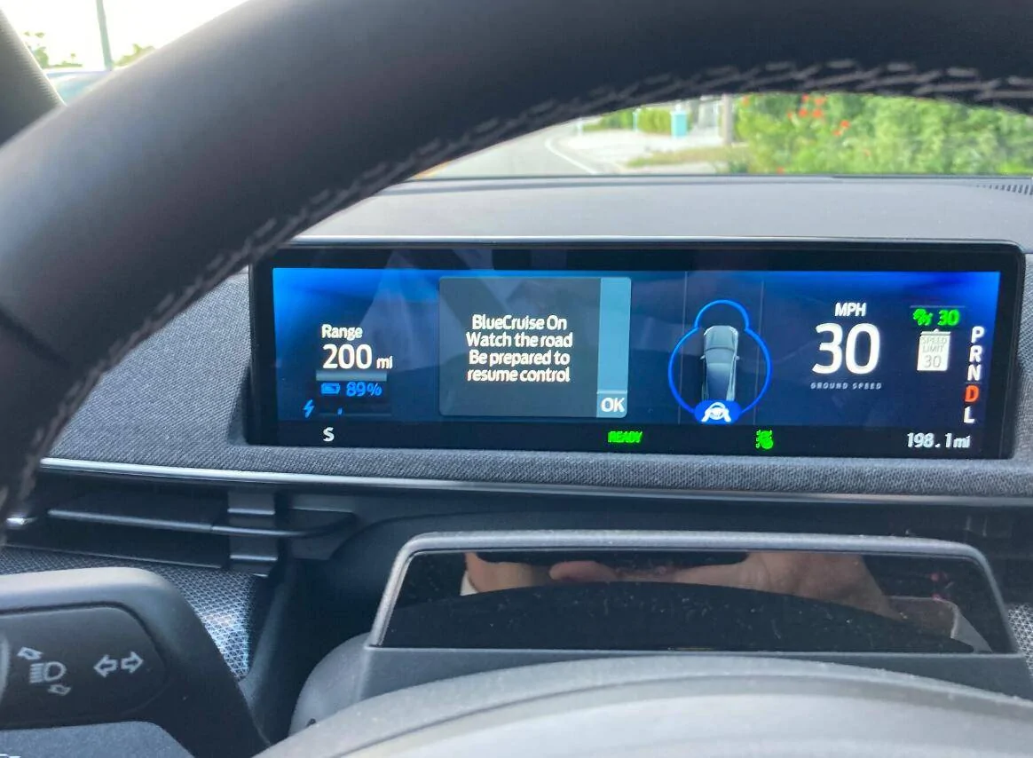 Ford Mustang Mach-E BlueCruise vs Intelligent Cruise Control BlueCruise on with hands