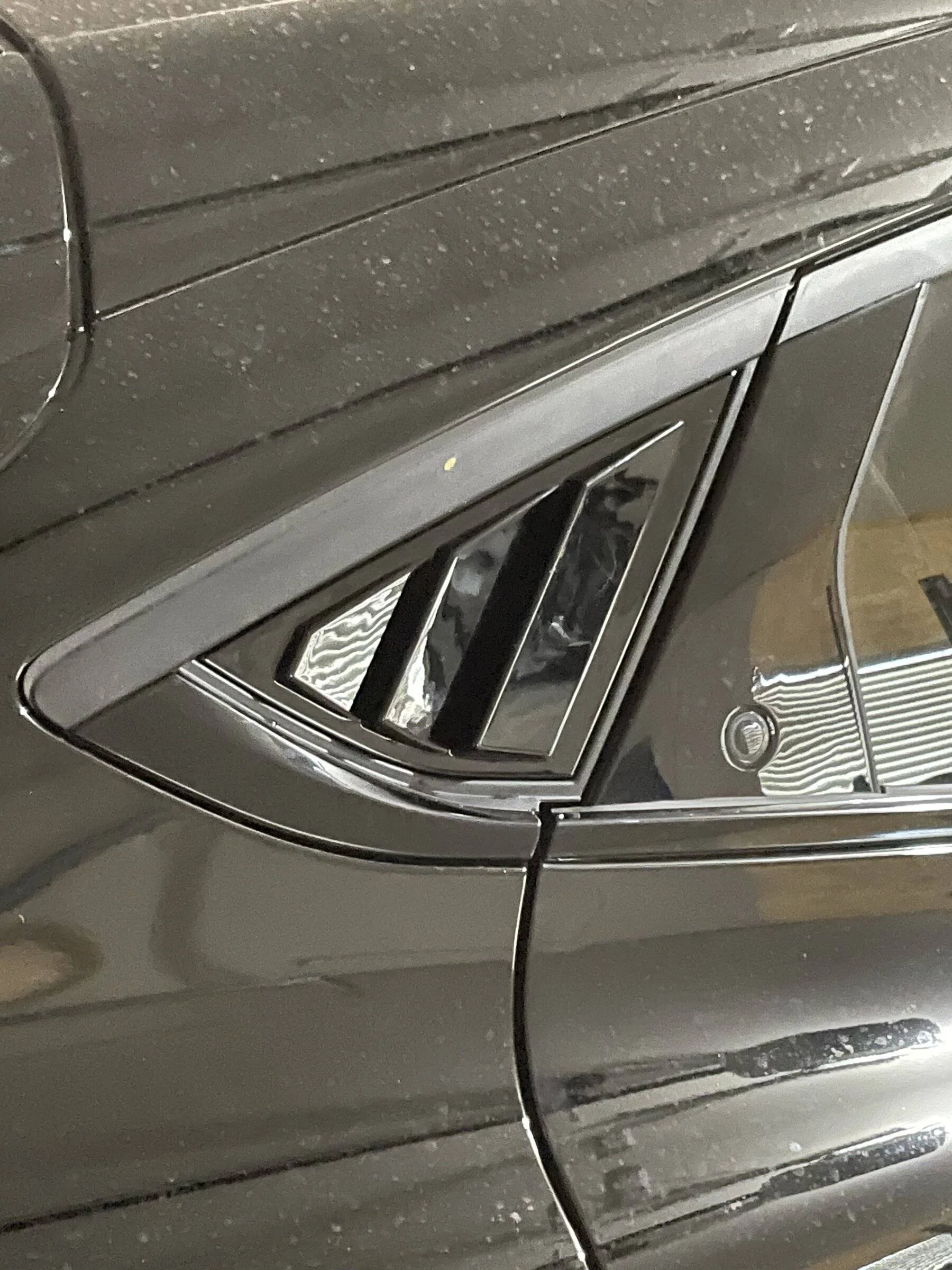 Ford Mustang Mach-E AOSK louvers 6DC825E4-B3D3-4432-AC13-F9C4A44FAB0B