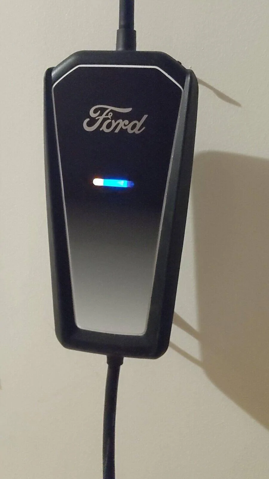 Ford Mustang Mach-E Help - Ford Mobile Charger Amber Light. 1650334046822