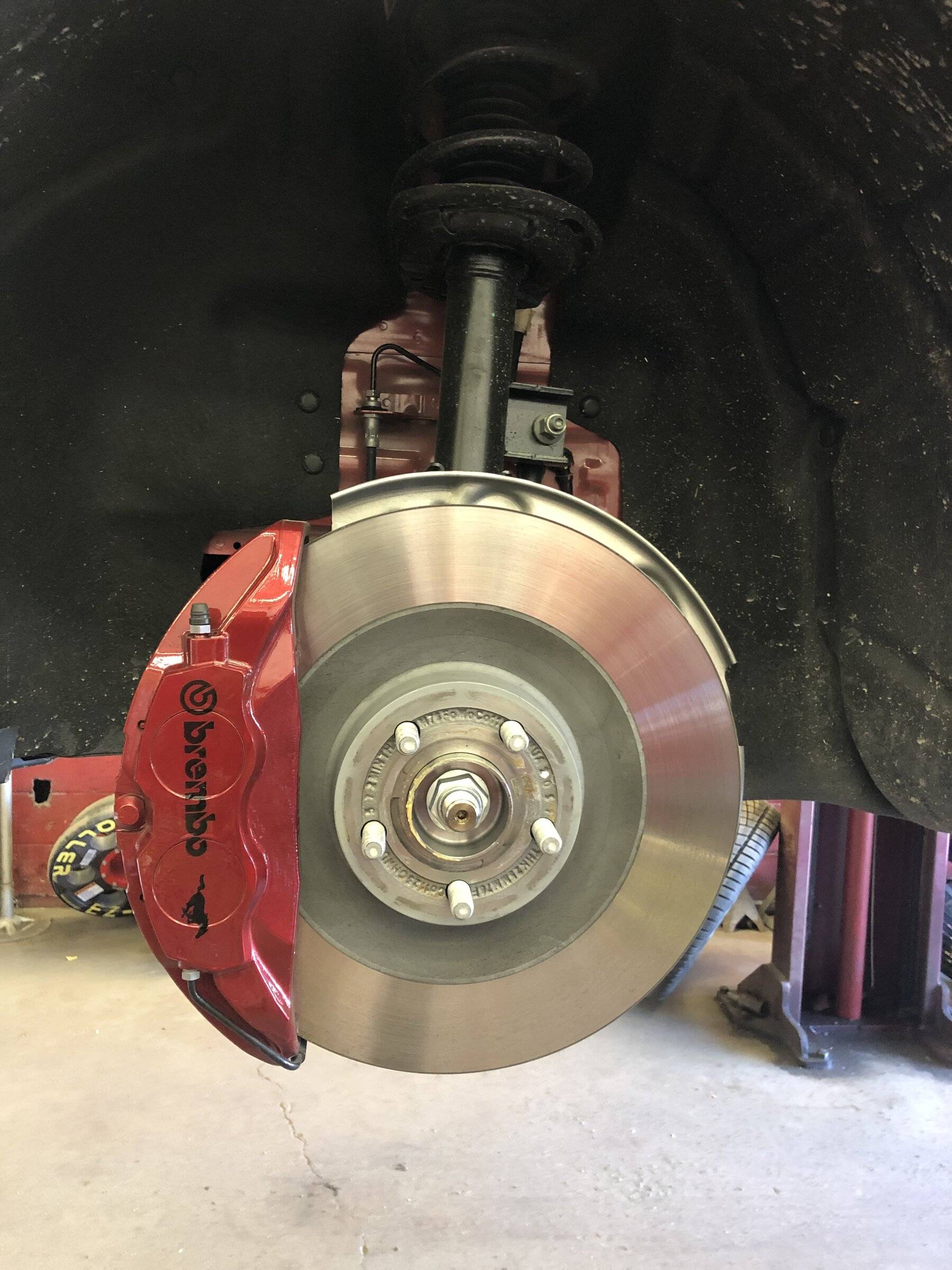 Ford Mustang Mach-E Brake caliper colors 24C56C76-8C36-4C5C-B9D7-AC3521D8E466
