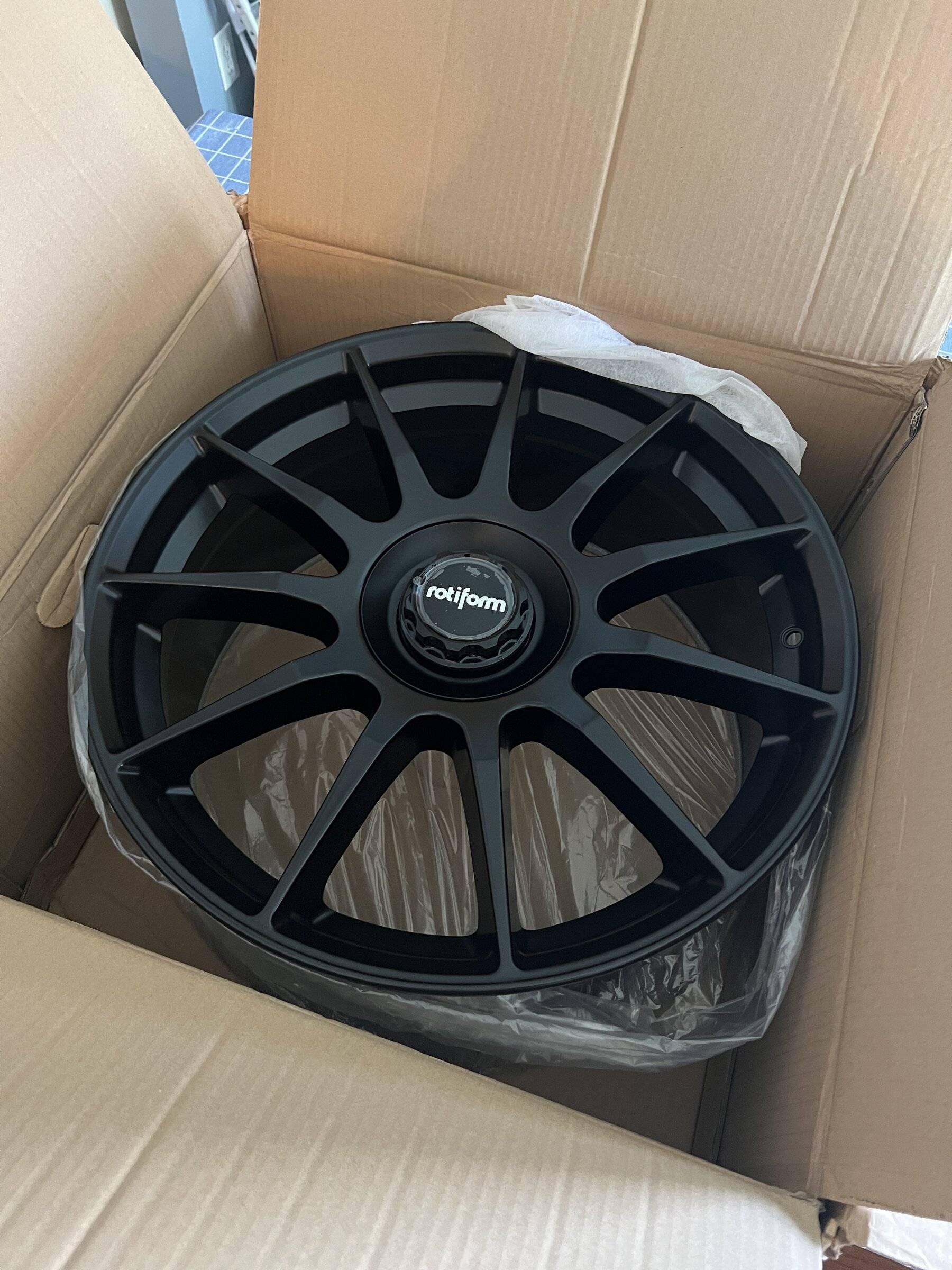 Ford Mustang Mach-E Rotiform Wheels and Aerodisc Covers Installed IMG-4078.JPG