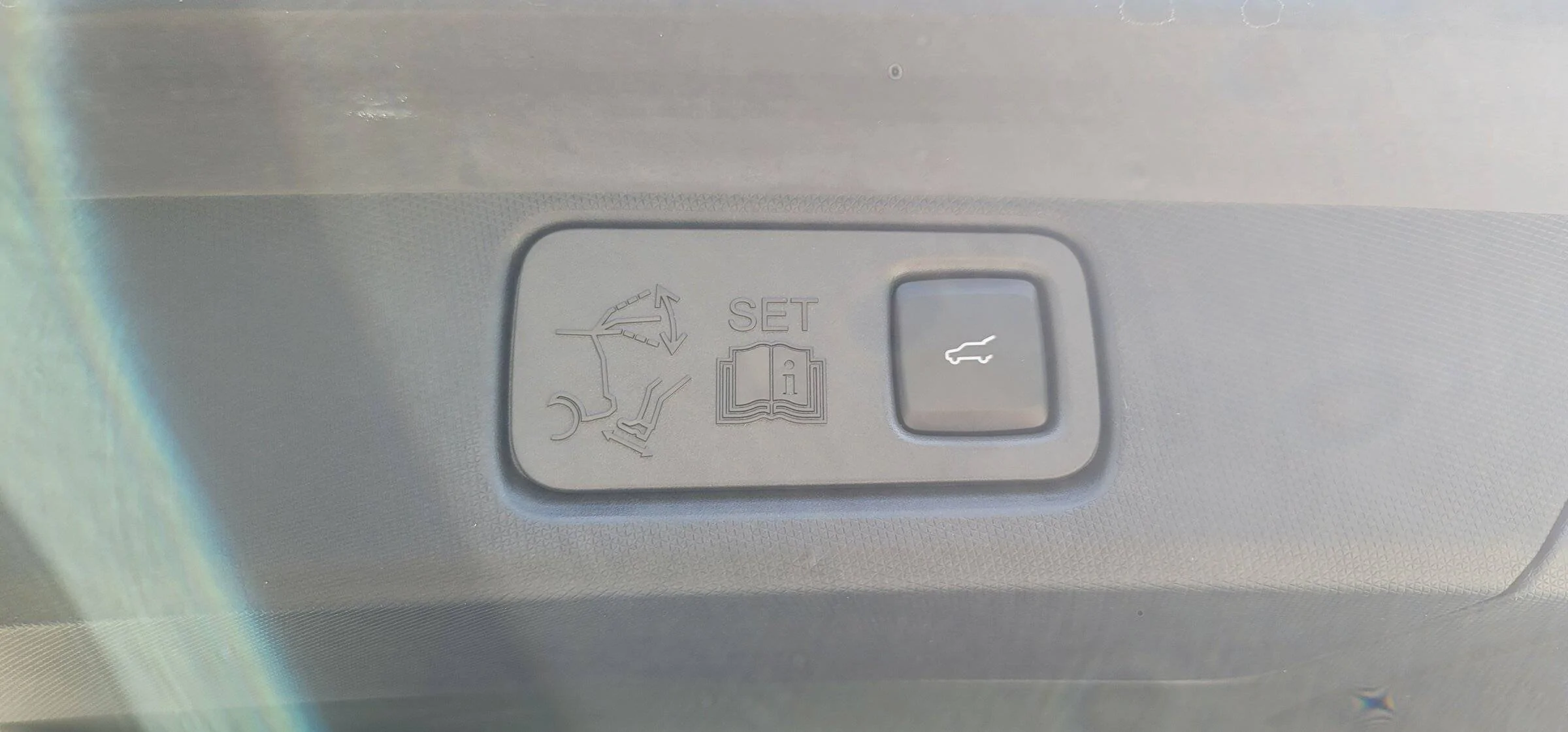 Ford Mustang Mach-E Hands free liftgate troubles 20220530_170215