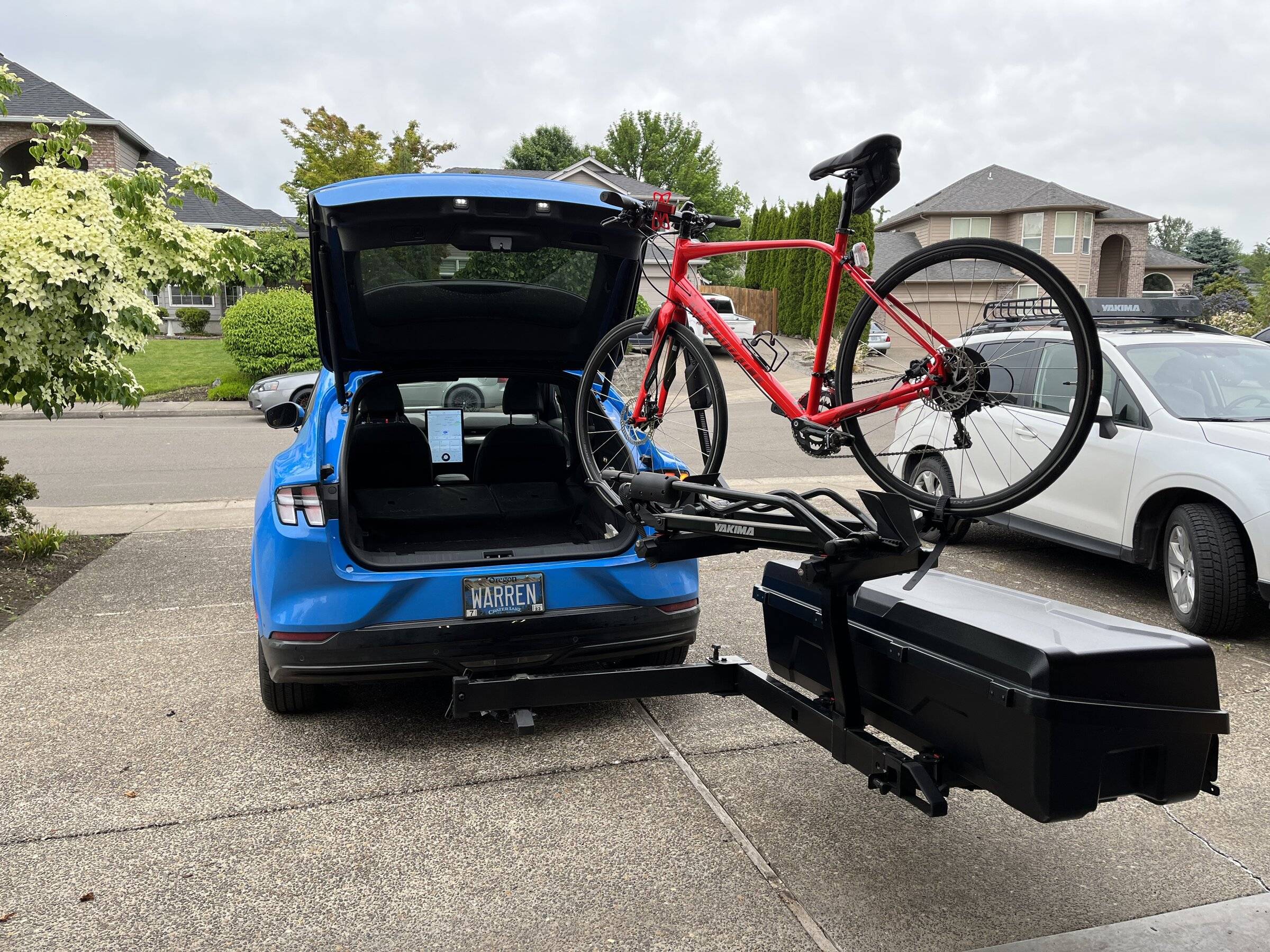 Ford Mustang Mach-E Yakima EXO Cargo/Bike Carrier System setup 34F17D21-BF2E-4D3F-843B-18E614CA9B78