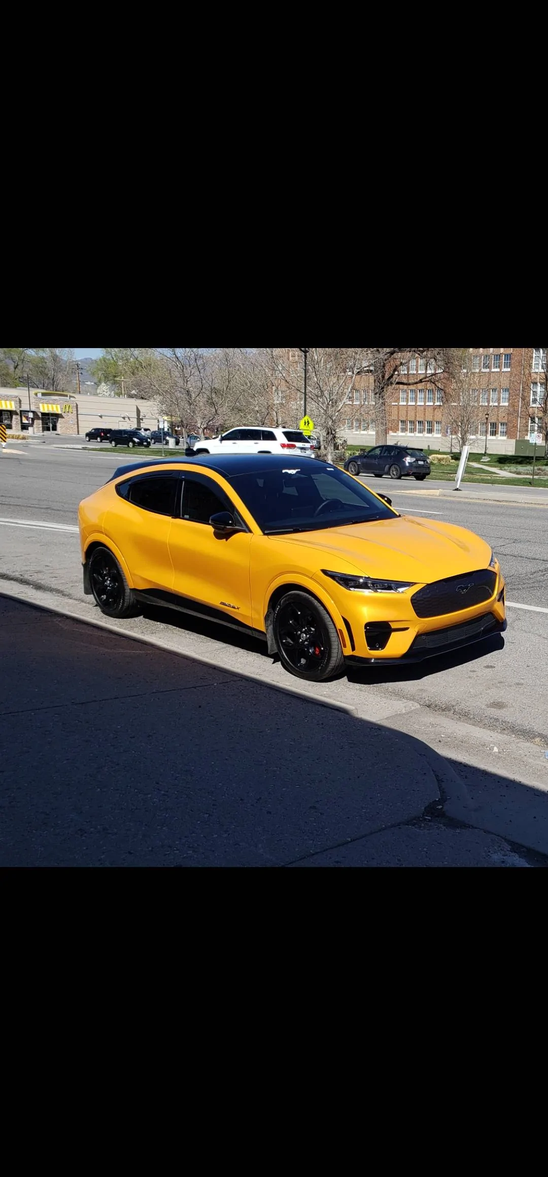 Ford Mustang Mach-E Cyber Orange vinyl wrap Screenshot_20220612-192410_QuickPic