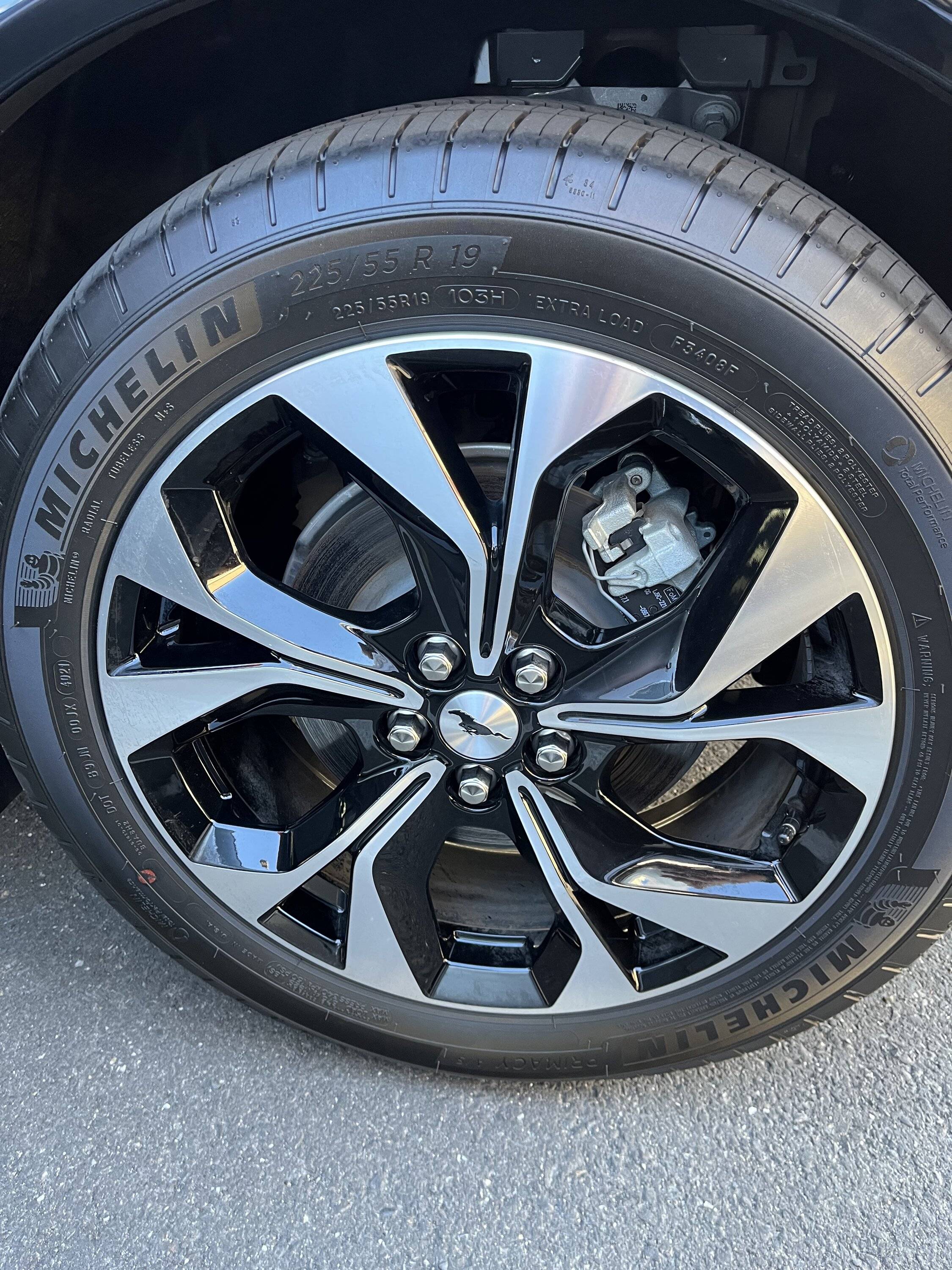 Ford Mustang Mach-E 2022 Premium wheels and tires 3A386FD7-FE46-41A6-A3BD-C44106A09E84