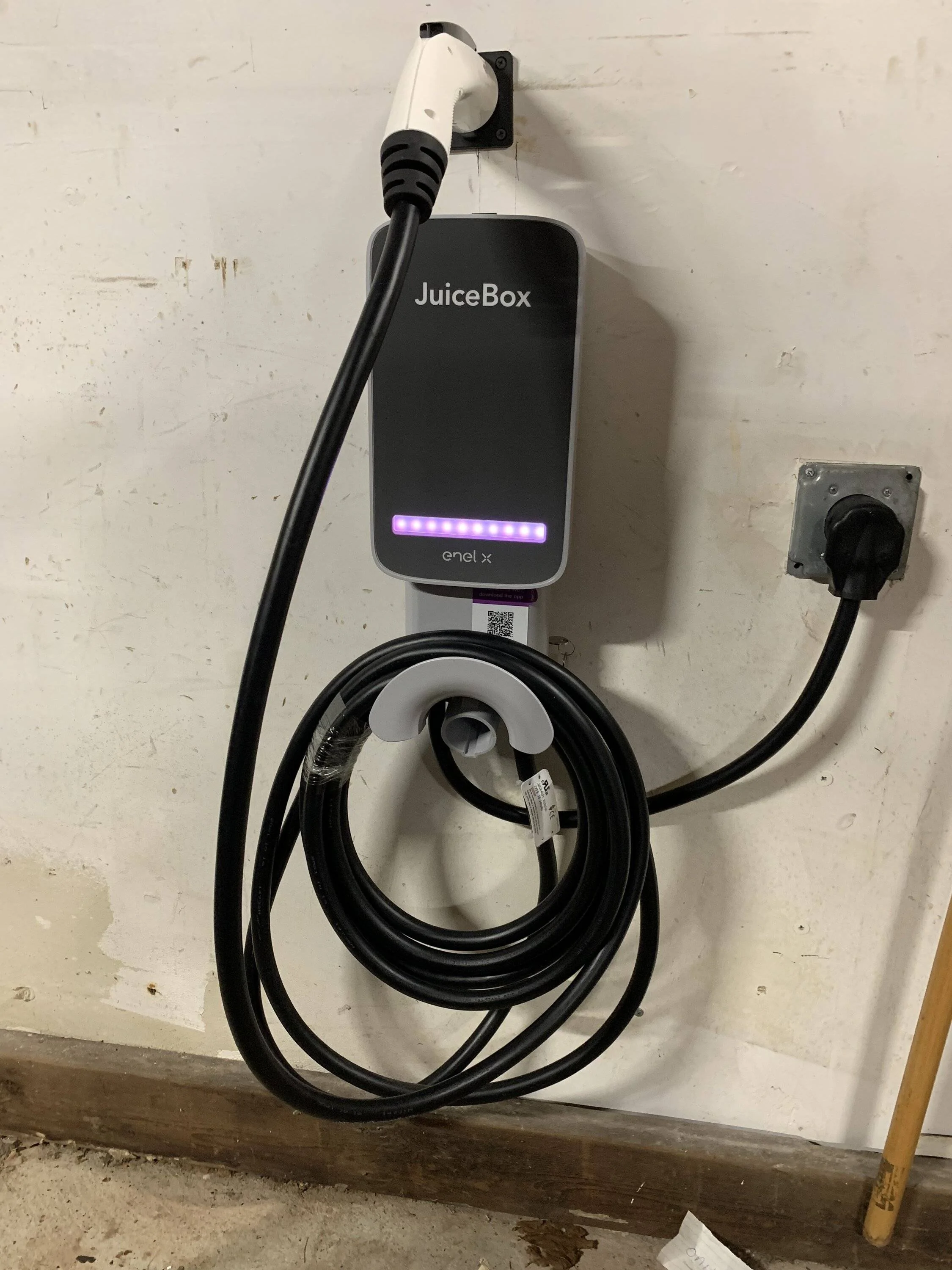 Ford Mustang Mach-E Can I mount Grizl-E as replacement for mounted Ford mobile charger? FB2ABC44-846B-406A-AC34-71A3E4839590