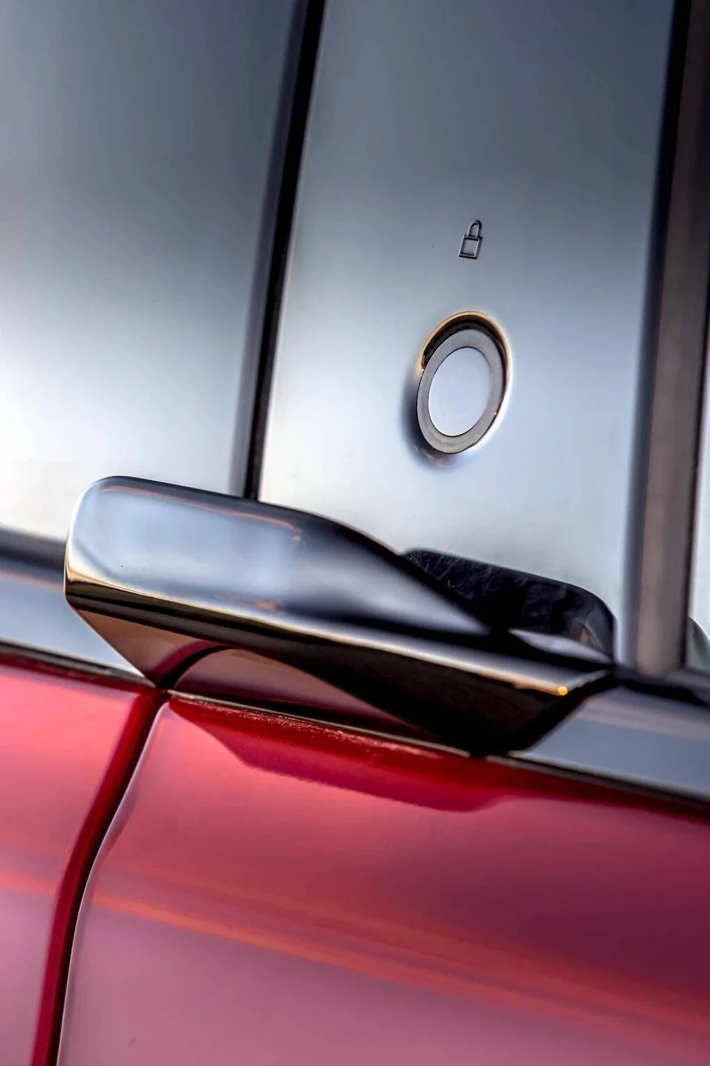Ford Mustang Mach-E Swipe Door Button to Lock 1655517491102