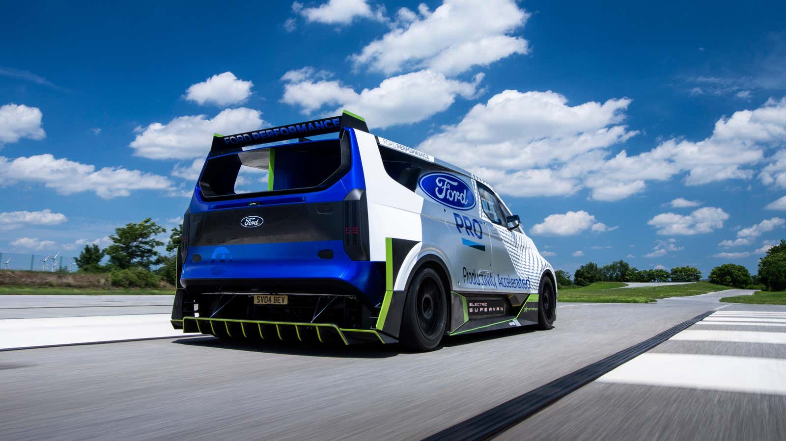 Ford Mustang Mach-E Ford Pro Electric Supervan f531fad2e89dcbbc65ad535d0417cc8f