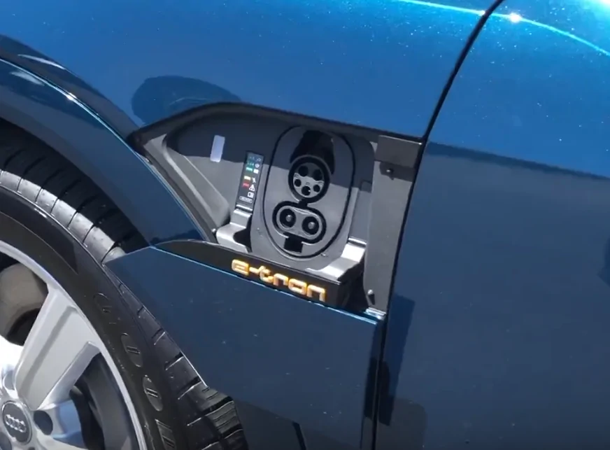 etron_no_dc_charge_port_flap_9e585eb5d85aaed40a2d84536b2315c80eb9c11b.png
