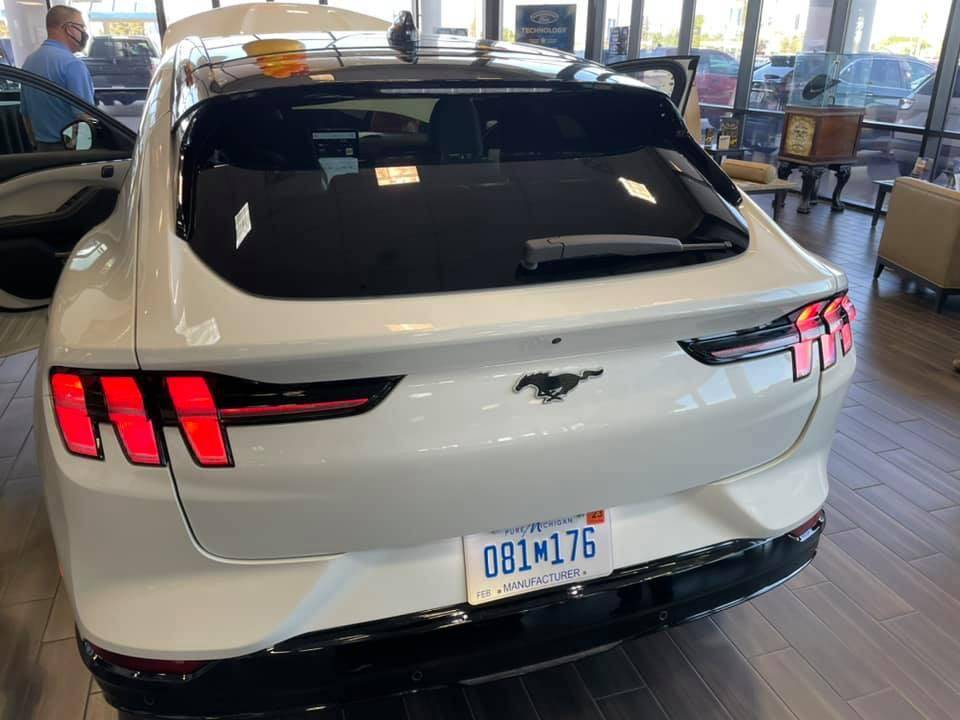 Ford Mustang Mach-E STAR WHITE METALLIC Mach-E Photos 1604617603661
