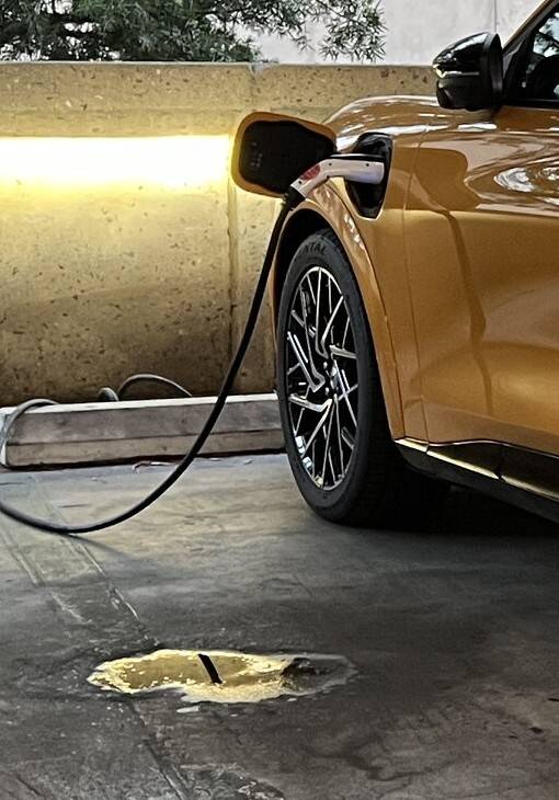 Ford Mustang Mach-E 😭😭😭 POST BATTERY CONTACTOR RECALL -- FIRST JUNCTION BOX FAILURE 😭😭😭😭 IMG_0562~2