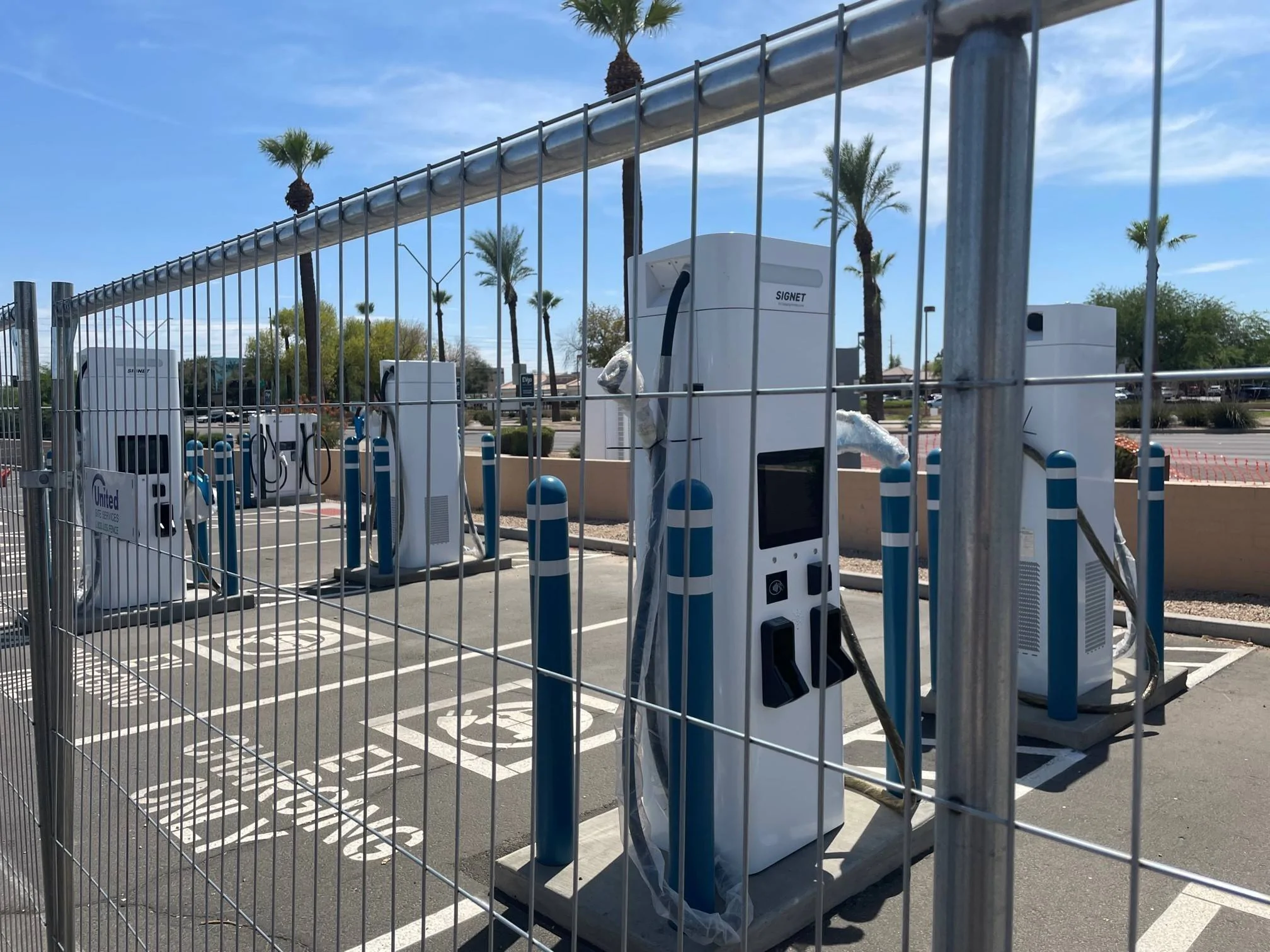 Ford Mustang Mach-E GM & Pilot to build 2000 EVgo charging stations at 500 locations along US highways EVGOGoodyear