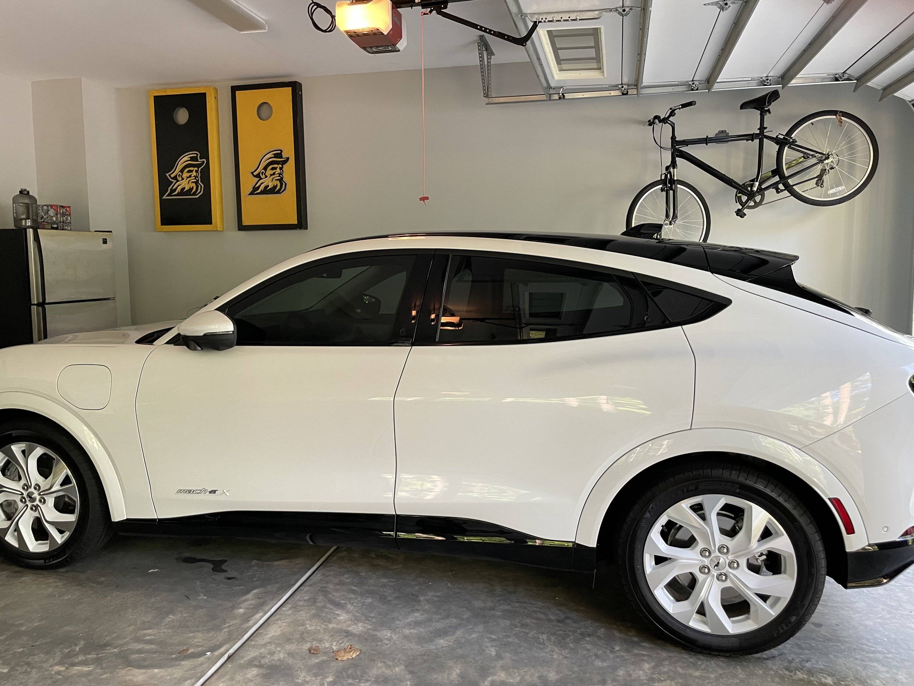 Ford Mustang Mach-E Iced white appearance package 8B644C23-BD6F-46C5-9236-7A0AA0F1B83D