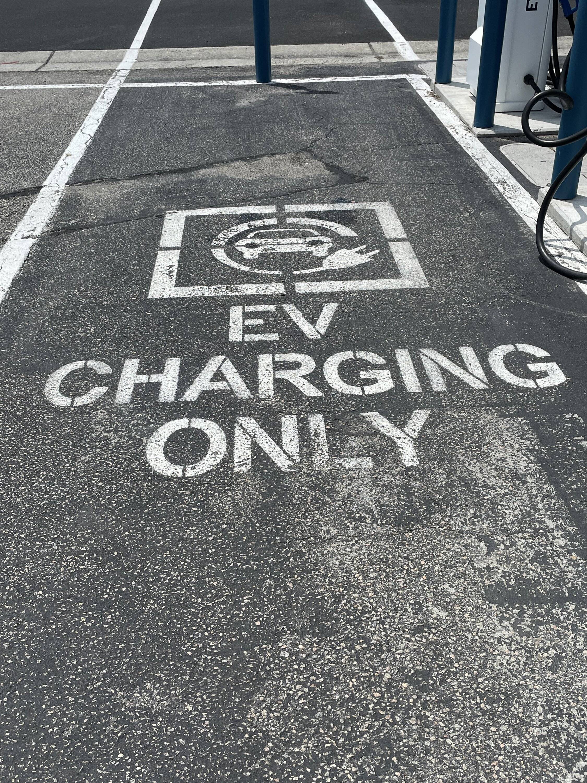 Ford Mustang Mach-E GM & Pilot to build 2000 EVgo charging stations at 500 locations along US highways F35DA0AB-E746-428A-9977-AFA7FA9A2B2C