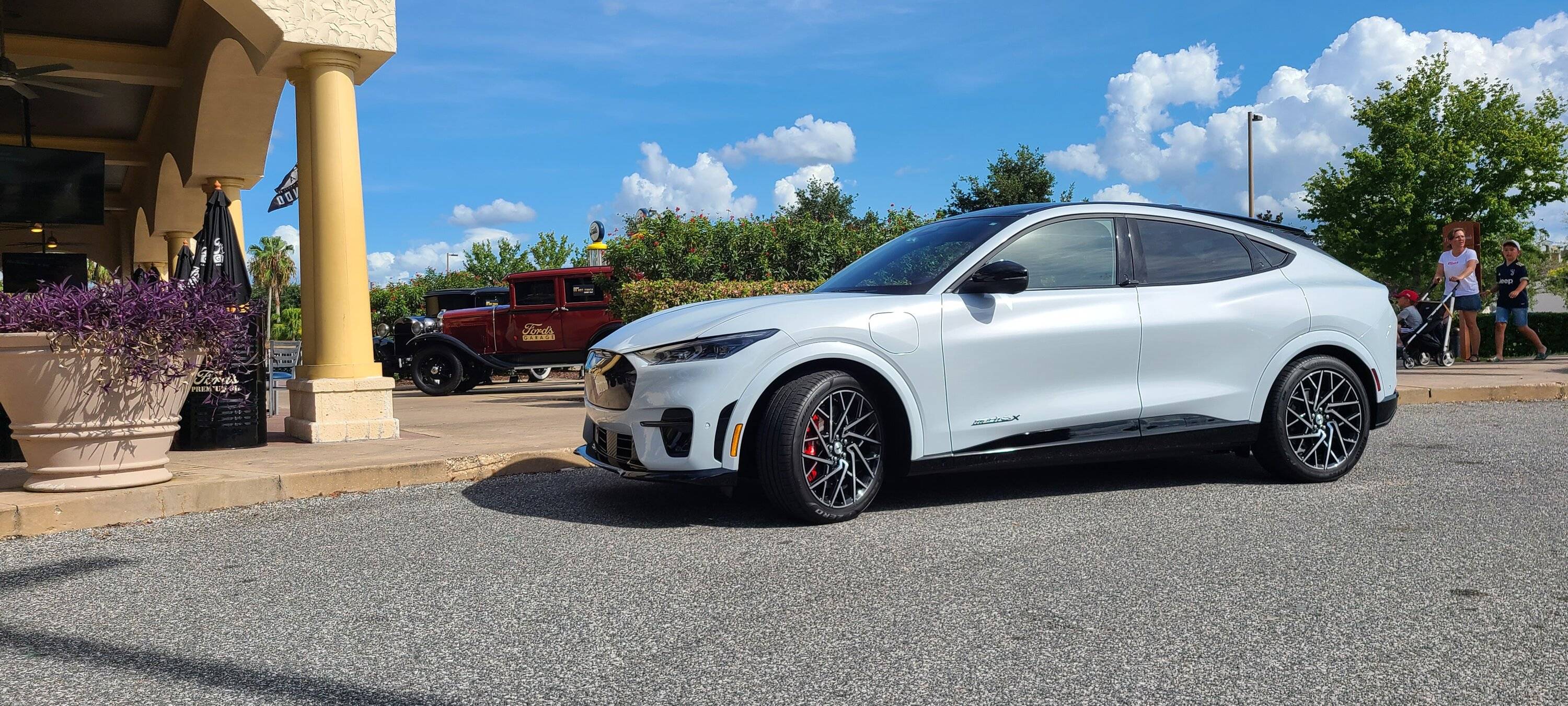 Ford Mustang Mach-E MME vs Chevy Blazer EV 20220709_171244
