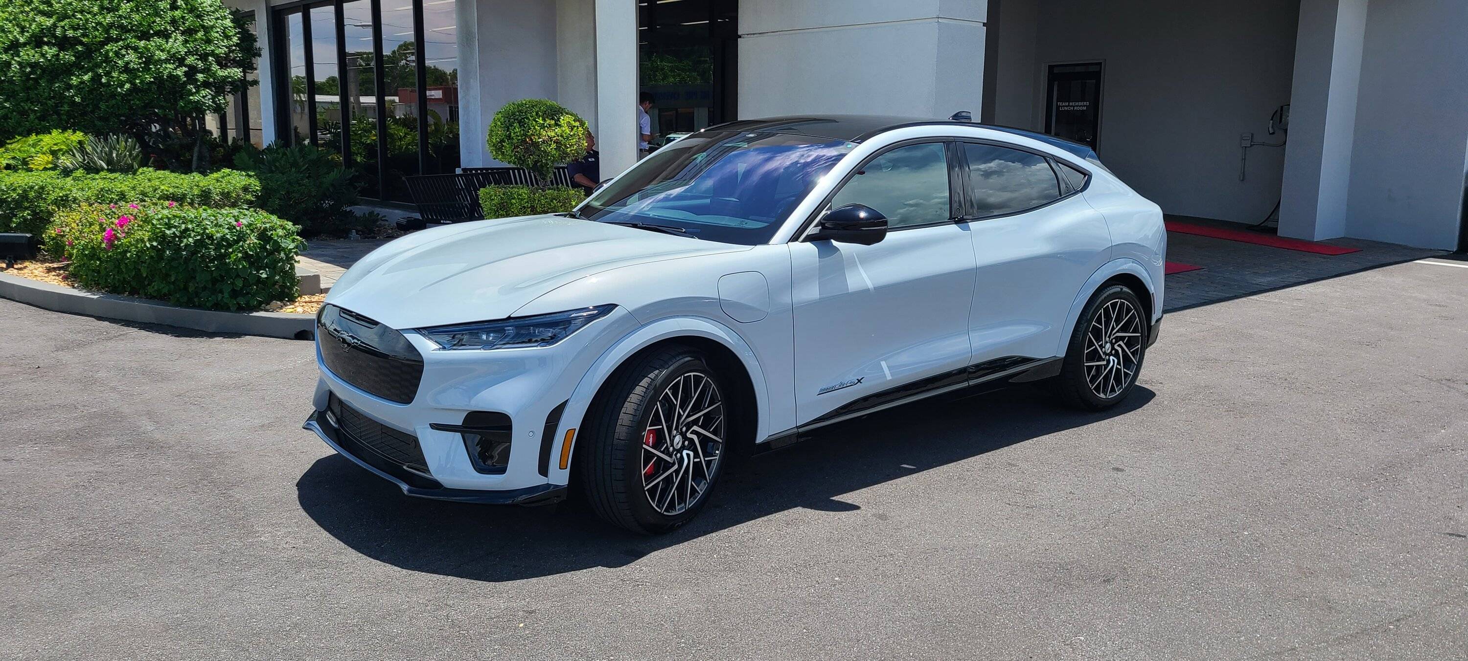 Ford Mustang Mach-E MME vs Chevy Blazer EV 20220630_141104