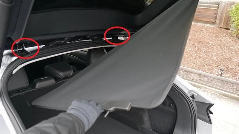 Ford Mustang Mach-E Trunk door allignment adjustment - how to do it 2021-Ford-Mustang-MachE-luggage-test-cargo-cover-remov