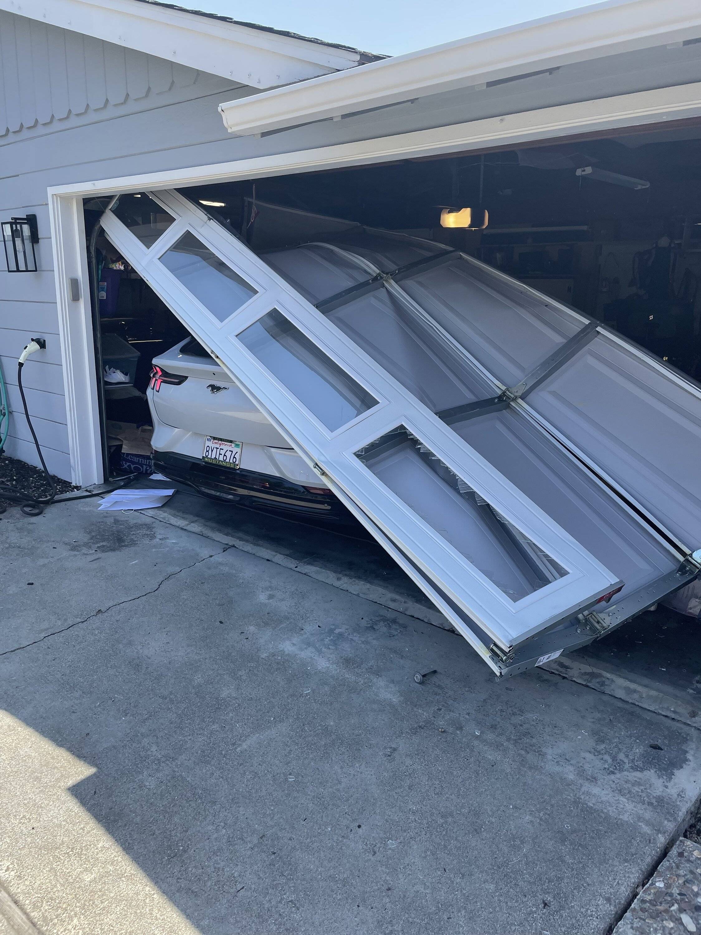Ford Mustang Mach-E Towing out from driveway back first 😱 F6DD60E2-9806-4E72-9458-A5694EFCEBEE
