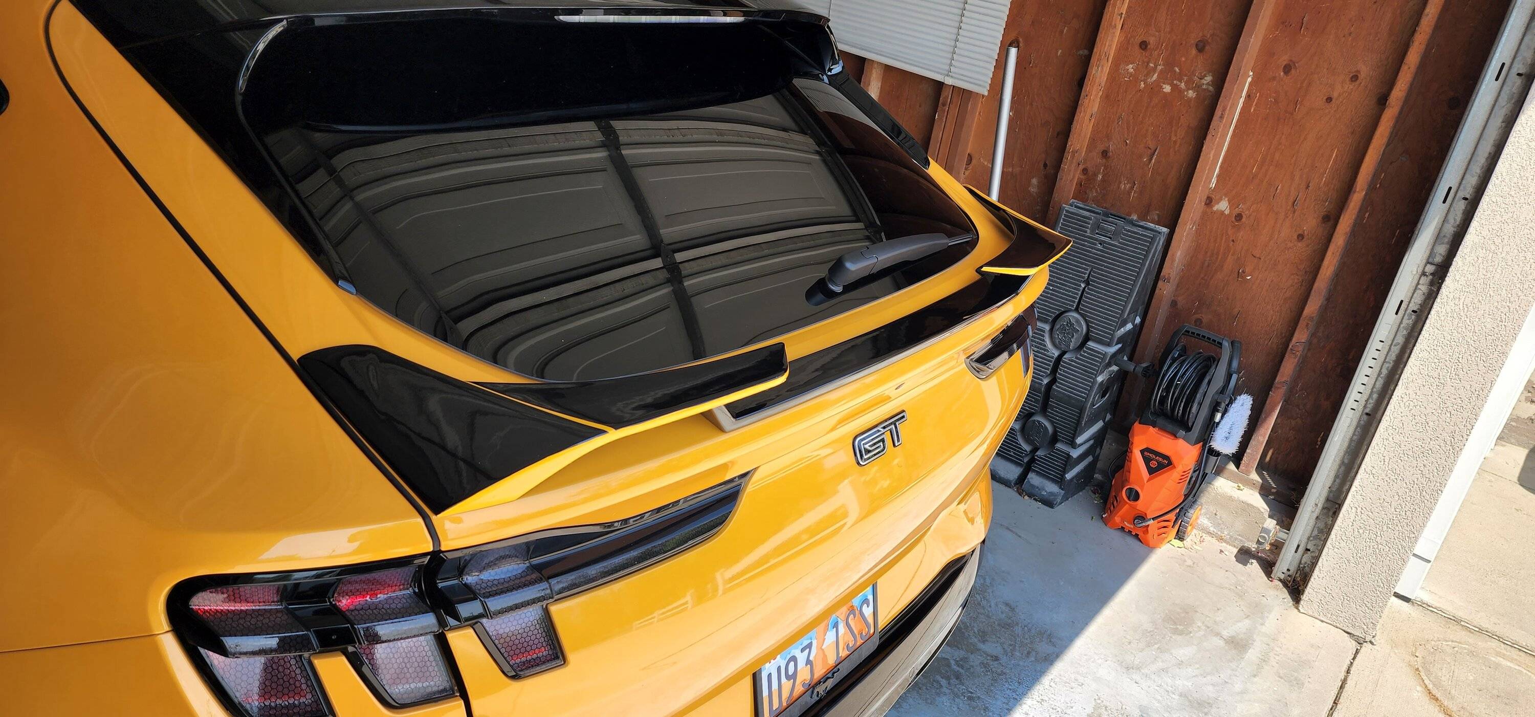 Ford Mustang Mach-E Cyber Orange vinyl wrap 20220731_123401