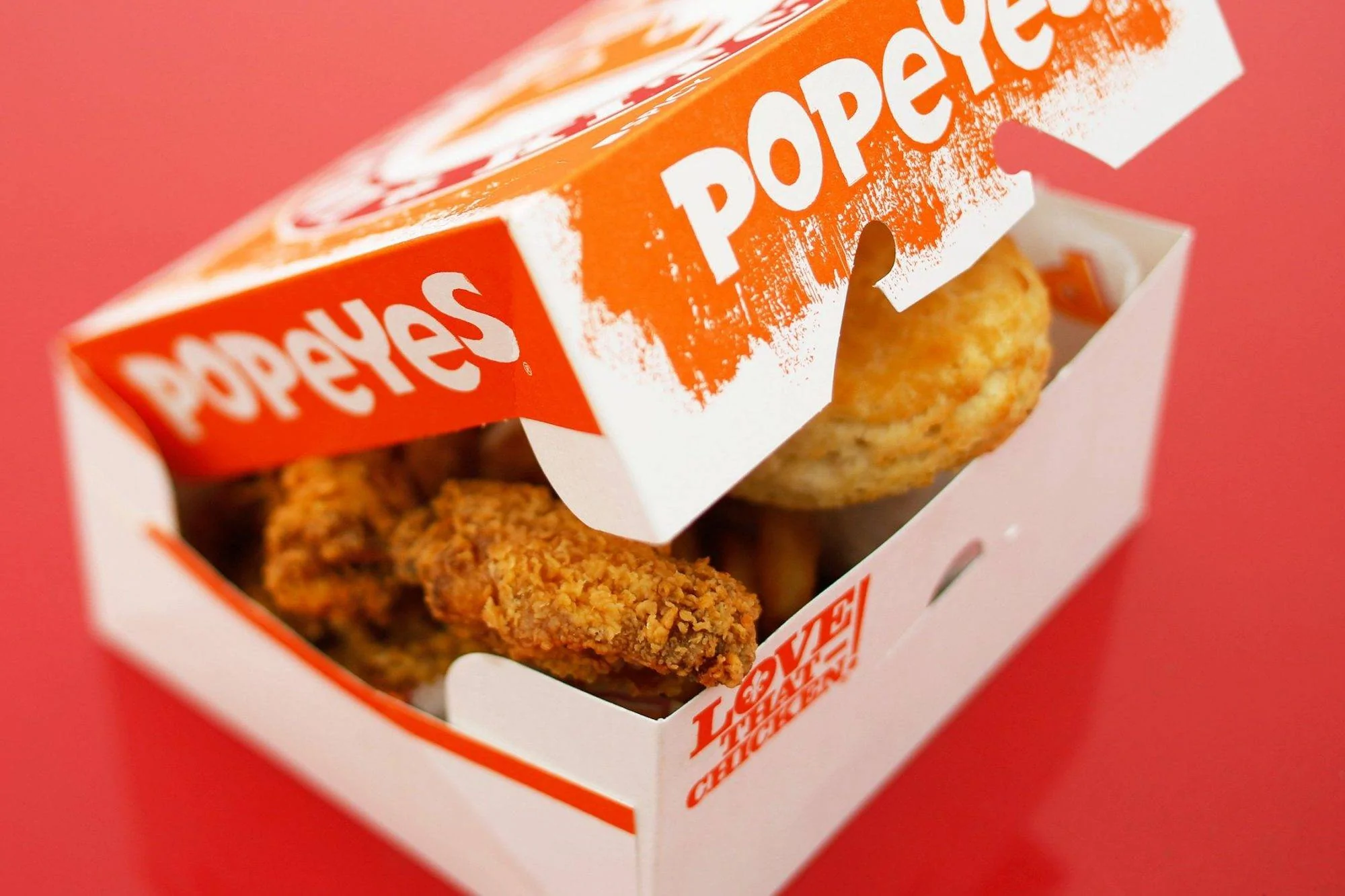 Ford Mustang Mach-E Do you eat in your car? popeyes-chicken1