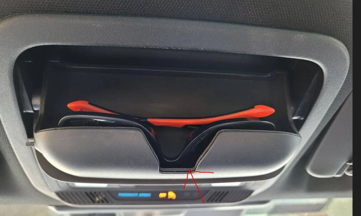 Ford Mustang Mach-E Sunglasses Holder padding? 1662046260519