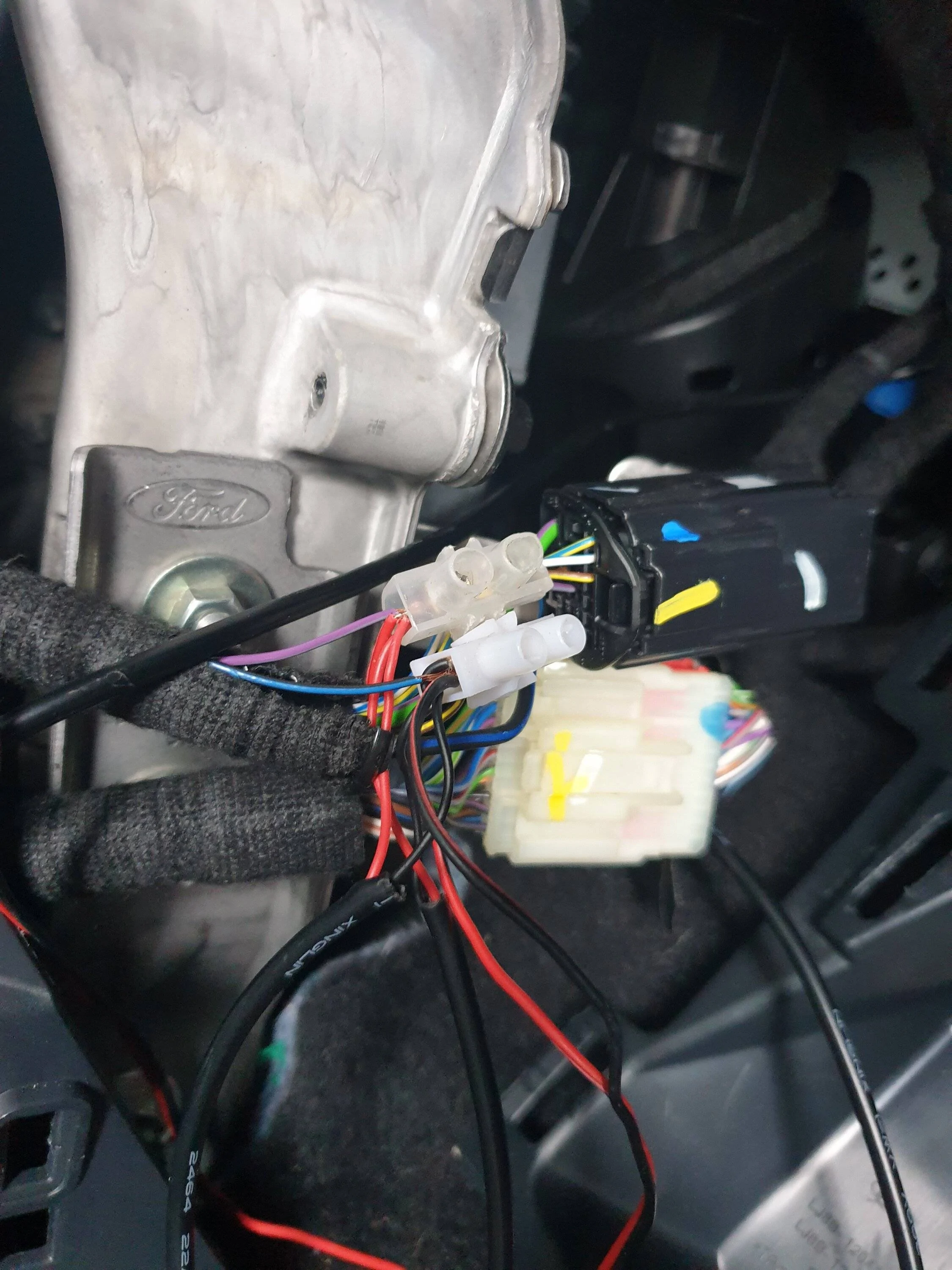 Ford Mustang Mach-E Adding ambient lighting in the rear door storage area 16623038028132318863748433112601