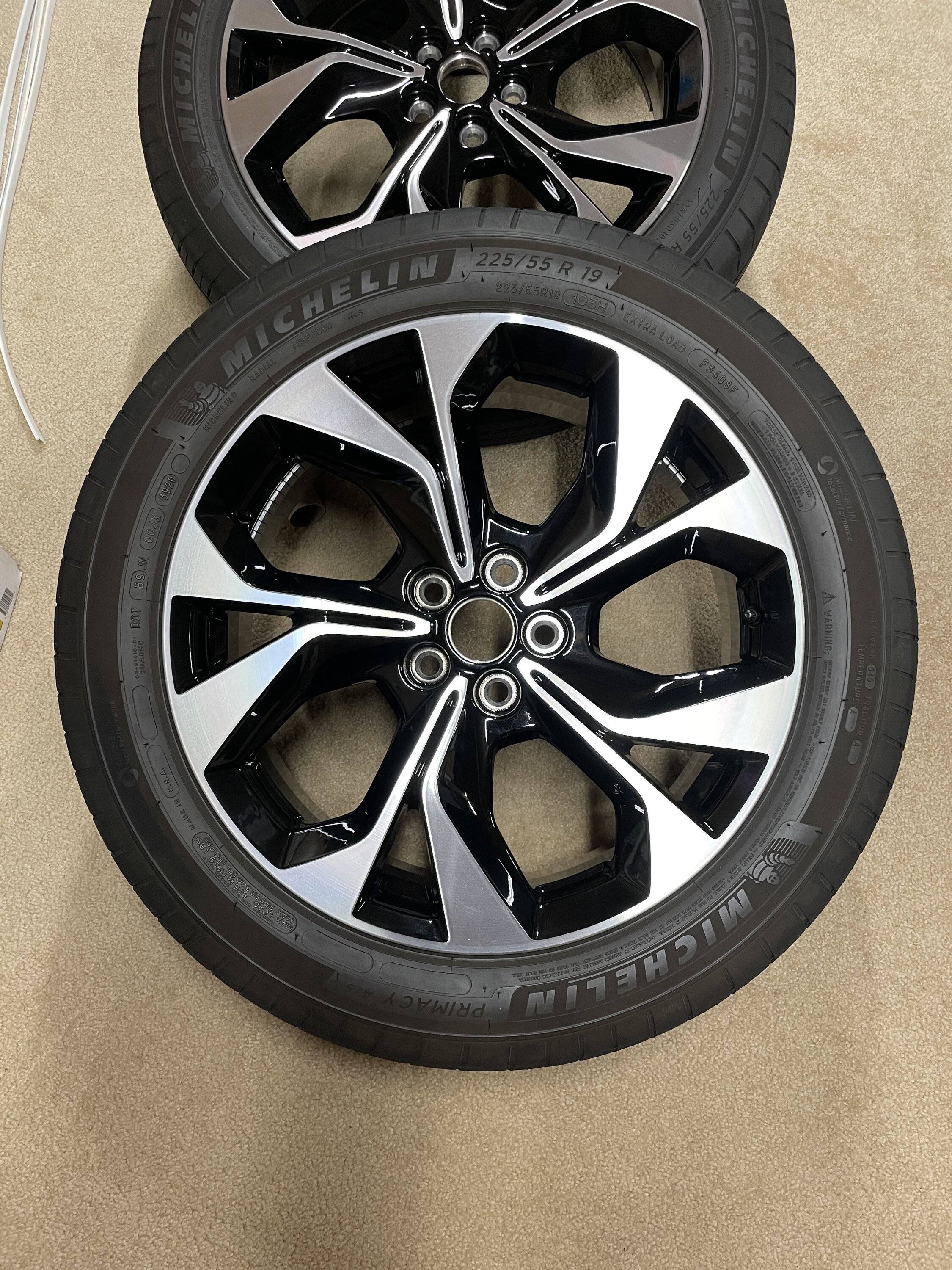 Ford Mustang Mach-E 2021 Premium Mach-E Wheels + Tires IMG_2118.JPG