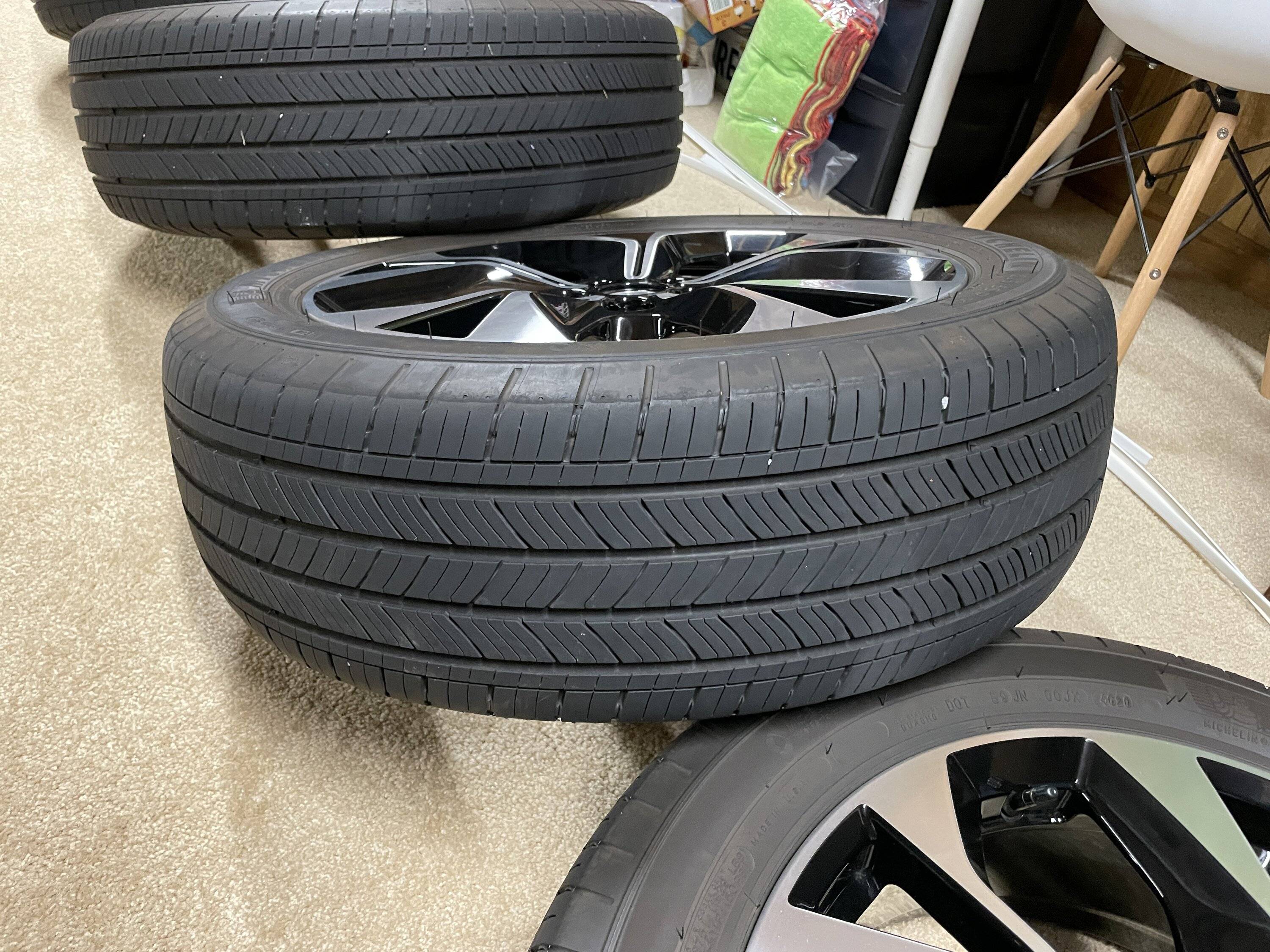 Ford Mustang Mach-E 2021 Premium Mach-E Wheels + Tires IMG_2123.JPG