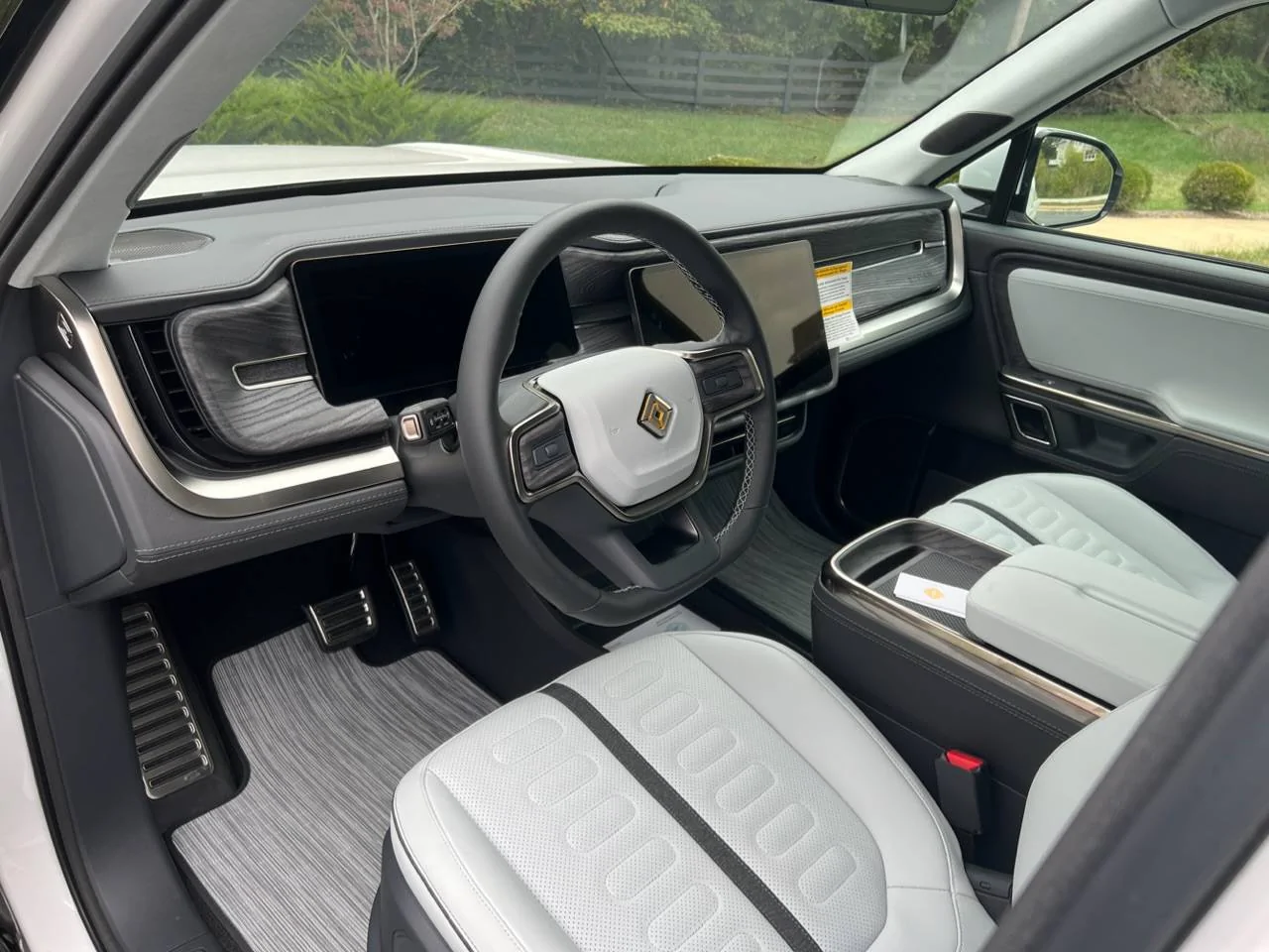 Ford Mustang Mach-E Rivian R1T Delivery Day CC577997-8554-49D2-8BE5-8D3B1BB5A9D8