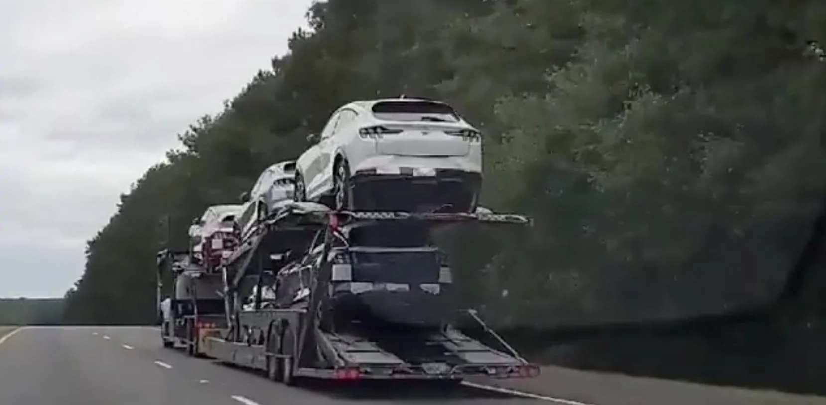 Ford Mustang Mach-E Coming by "convoy"? 1665075614394