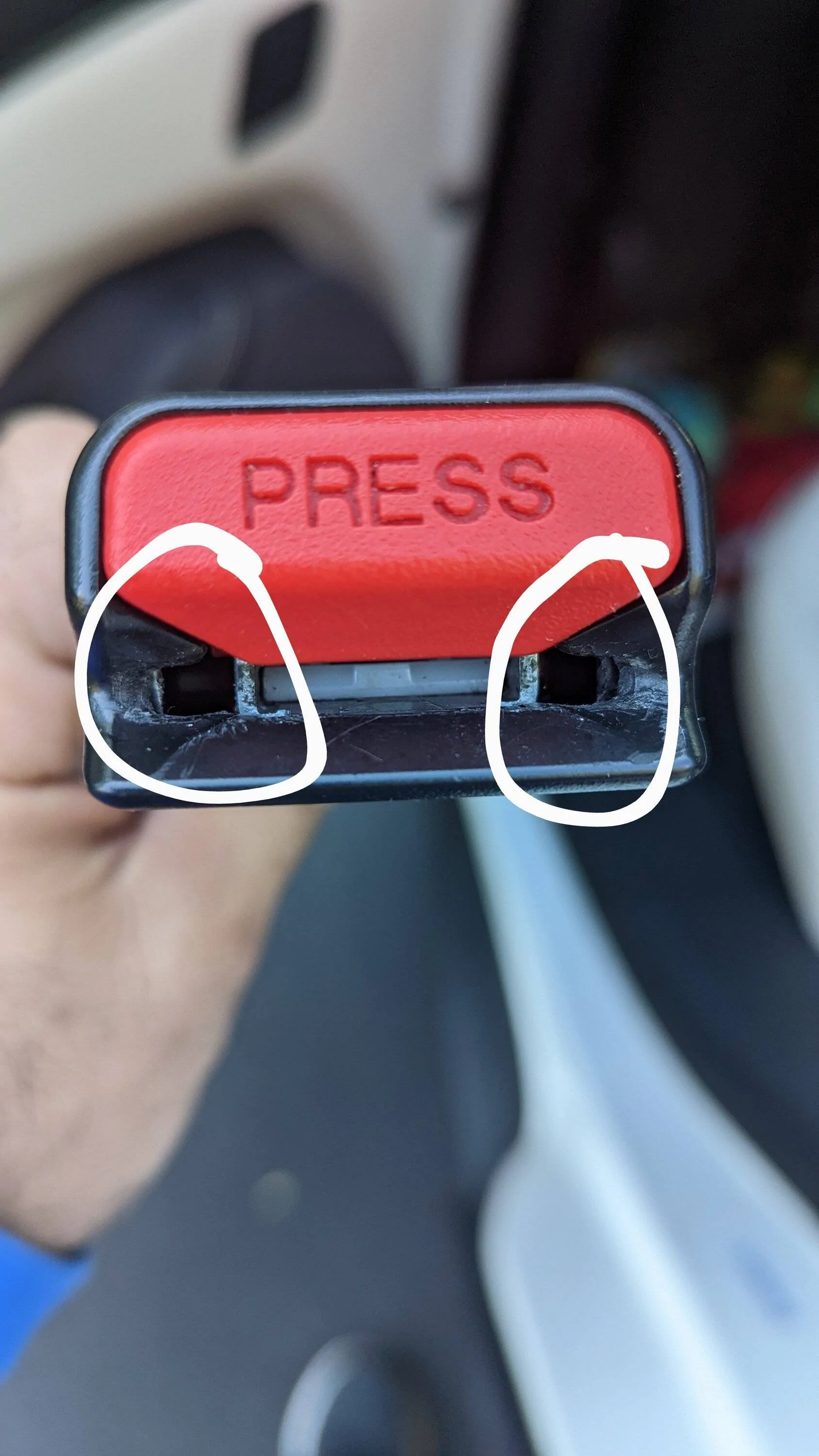 Ford Mustang Mach-E Problems with rear seat belt buckles PXL_20221009_200646997~2