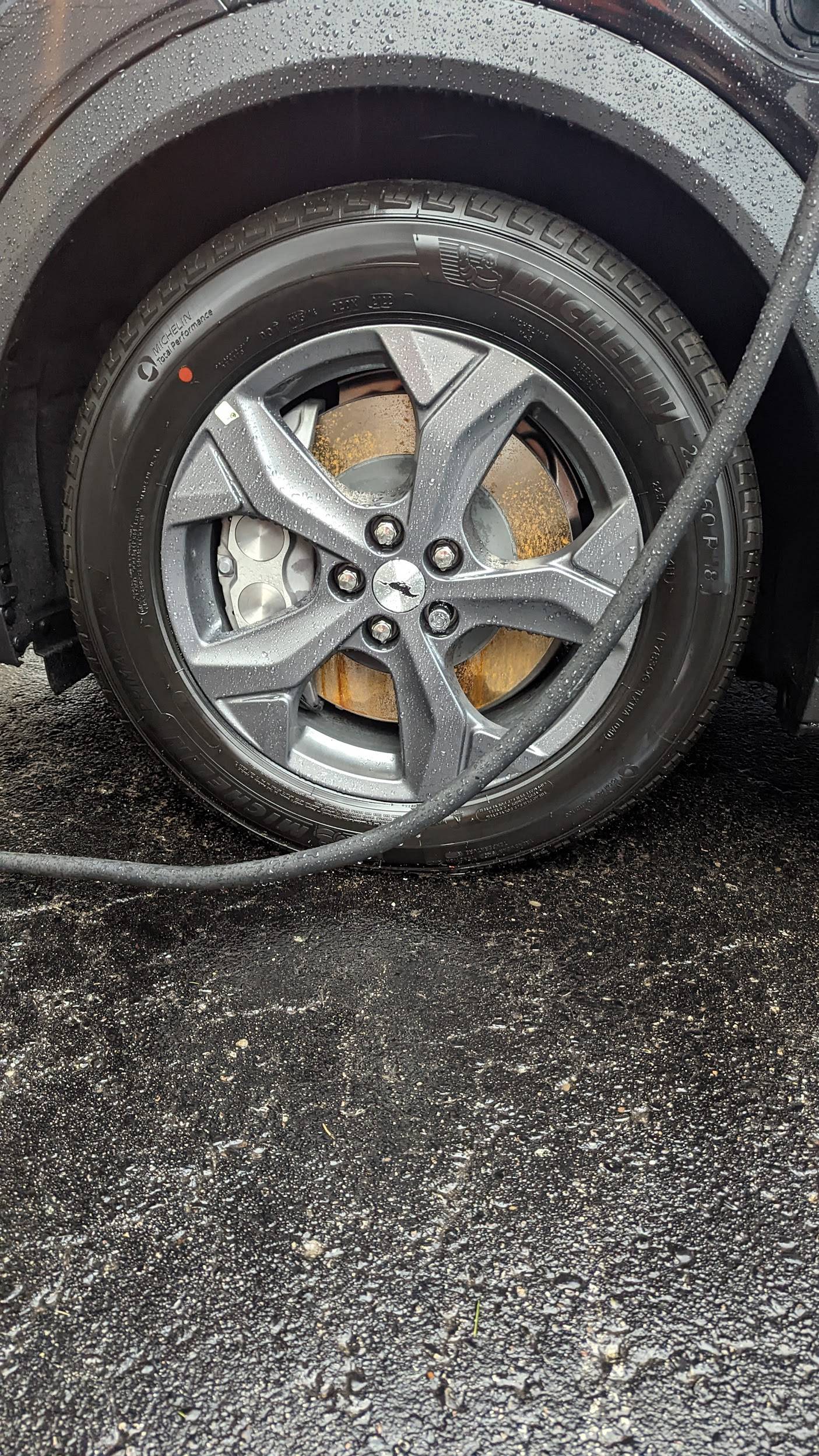Ford Mustang Mach-E Rusted brake discs PXL_20221013_115540817.MP