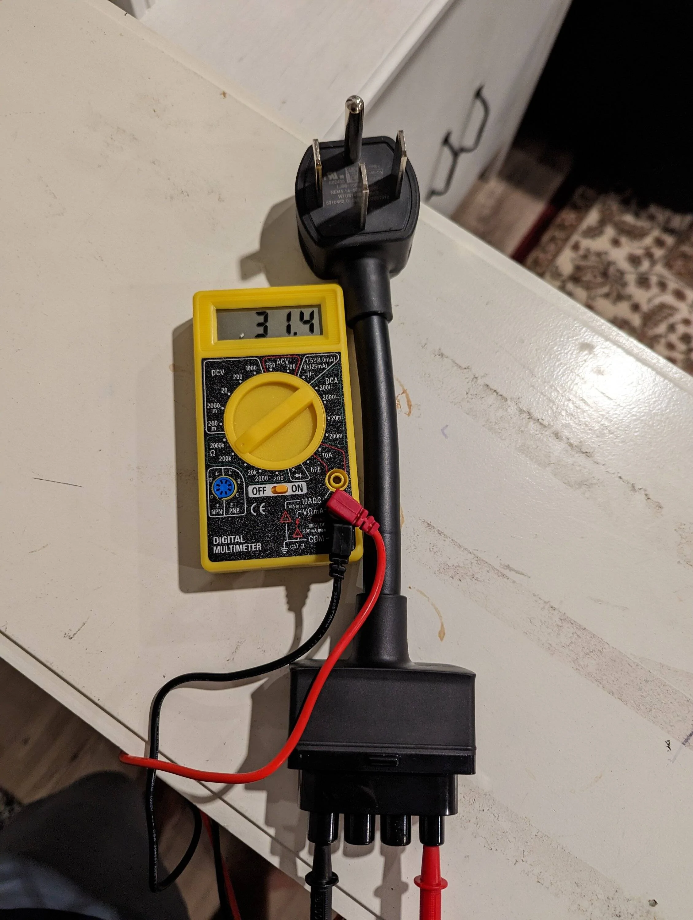 Ford Mustang Mach-E Installed 240v outlet but Ford mobile charger shows yellow light PXL_20221024_031422339