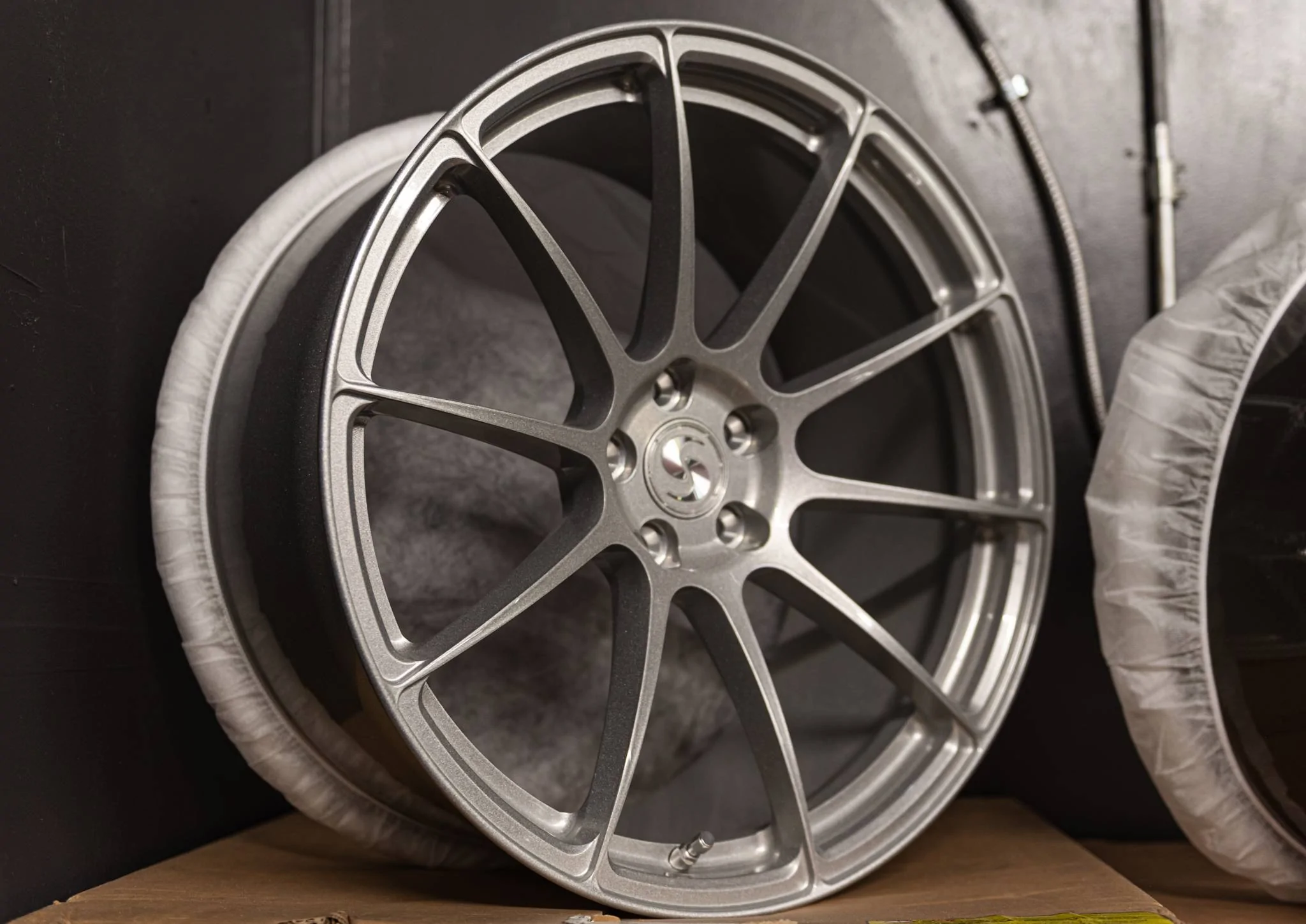 SV501 Gloss Silver-6.webp